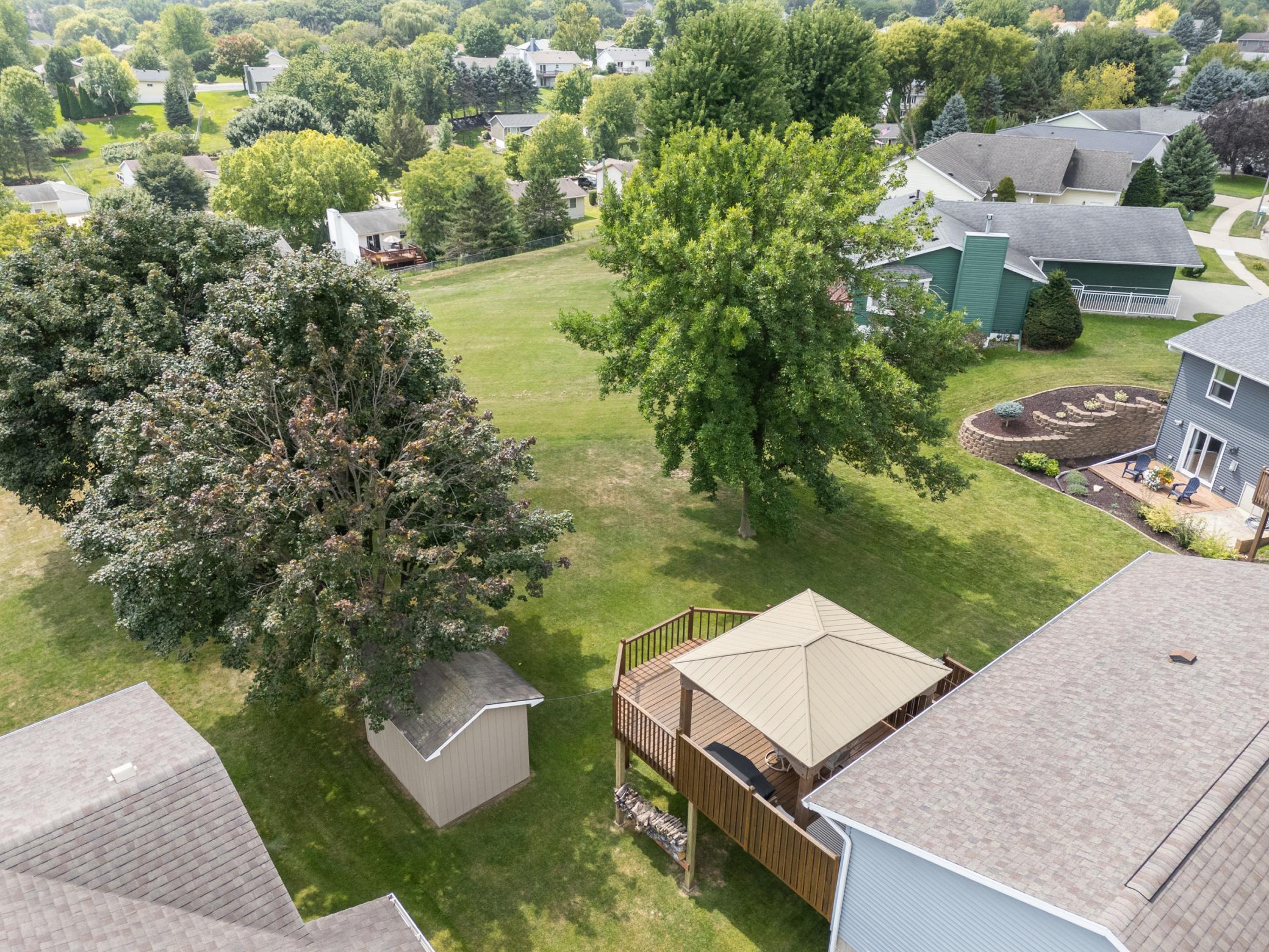 main property photo 29