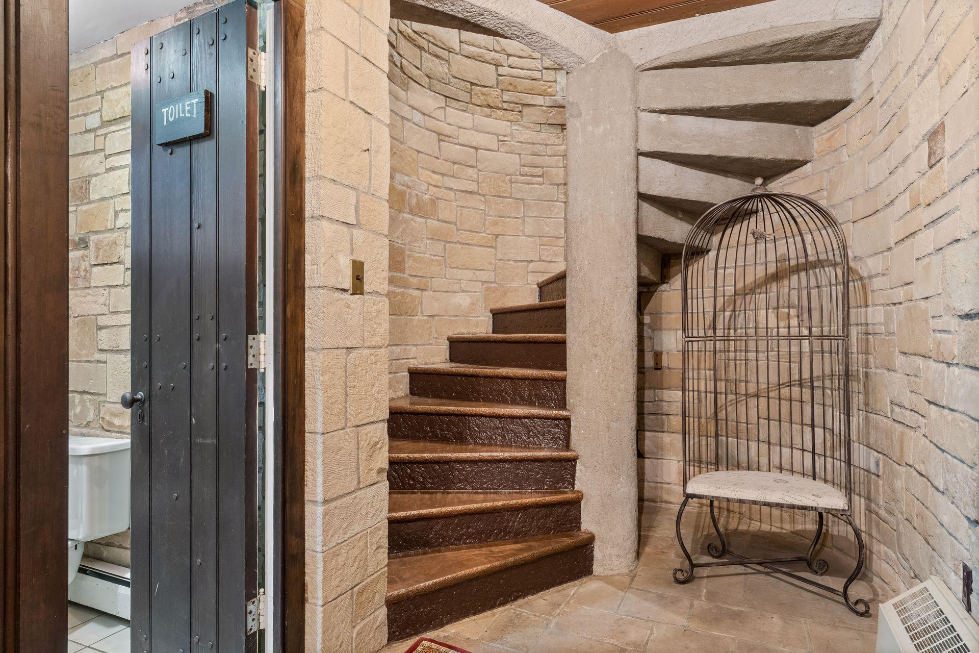main property photo 25