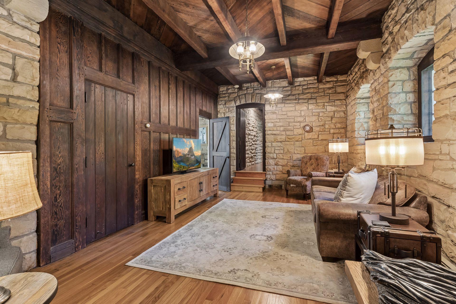 main property photo 49