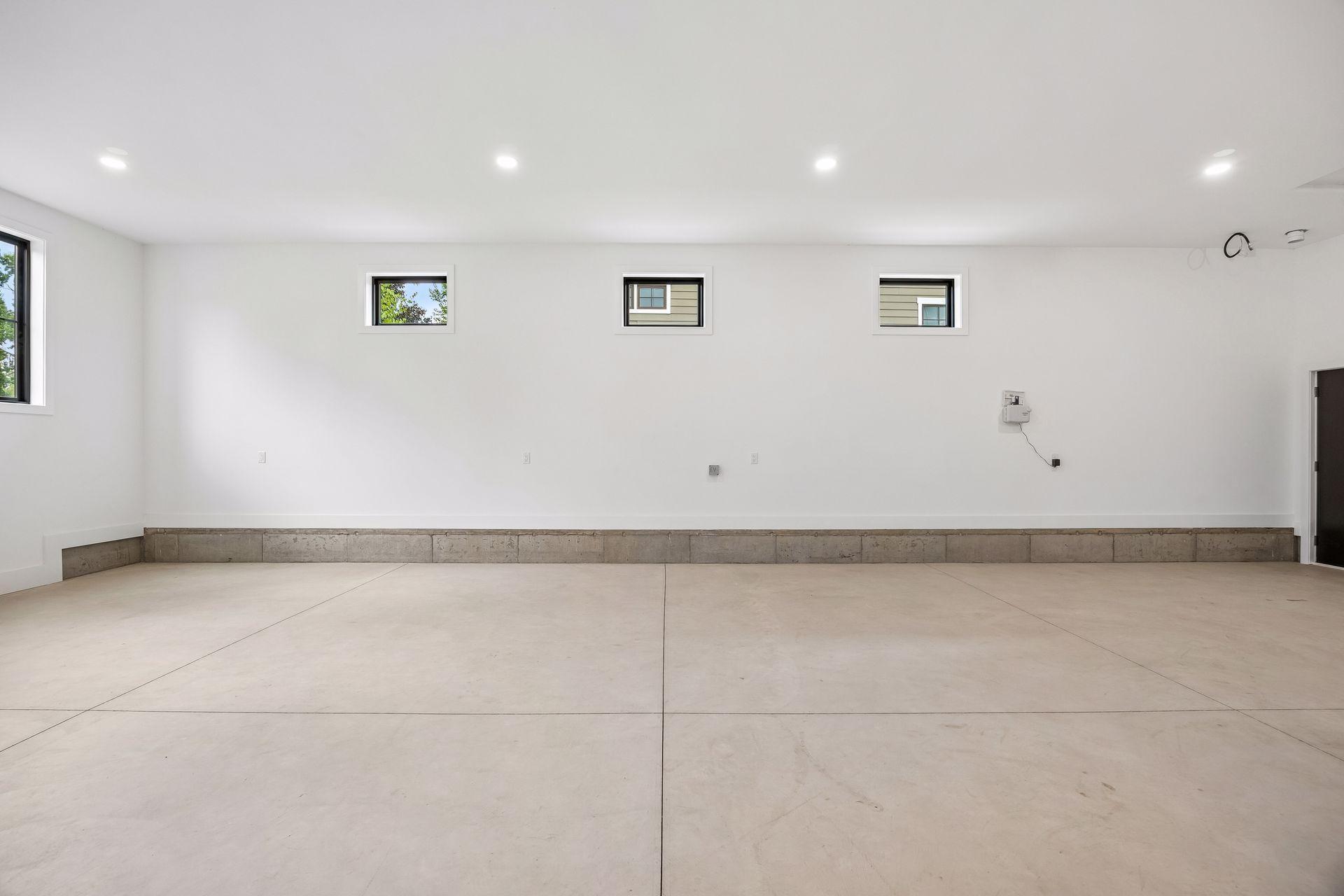 main property photo 74
