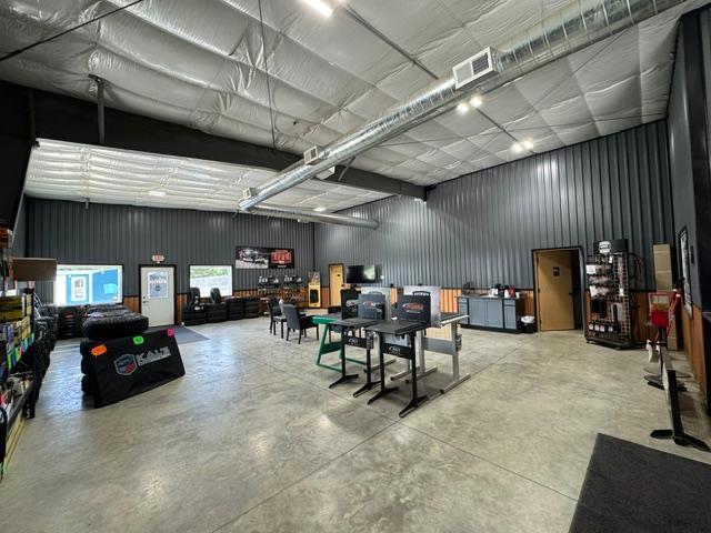main property photo 10