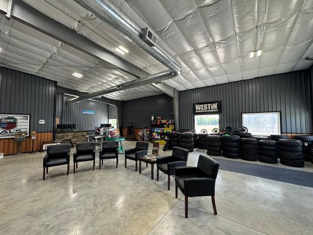 main property photo 11