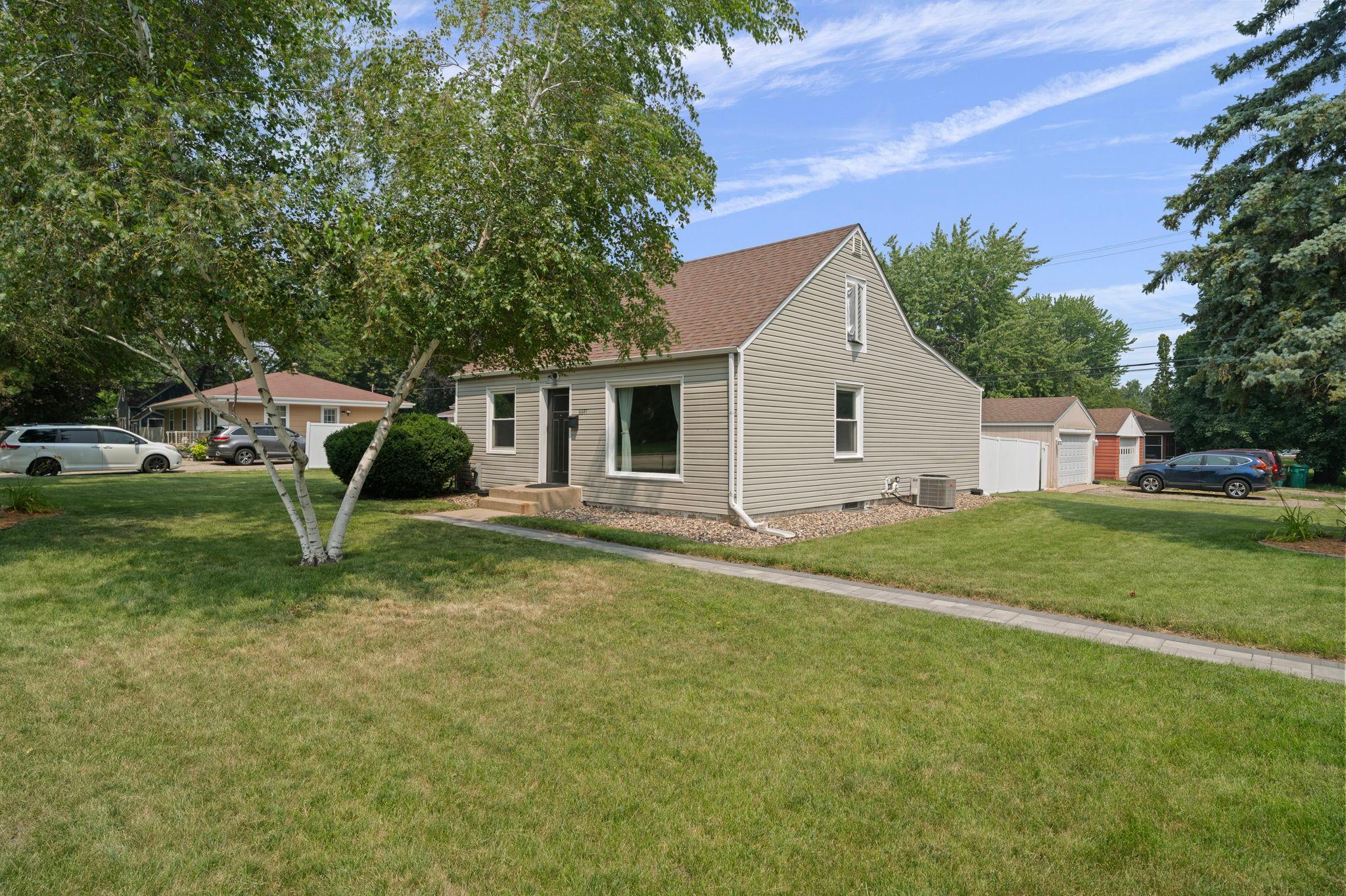 main property photo 18