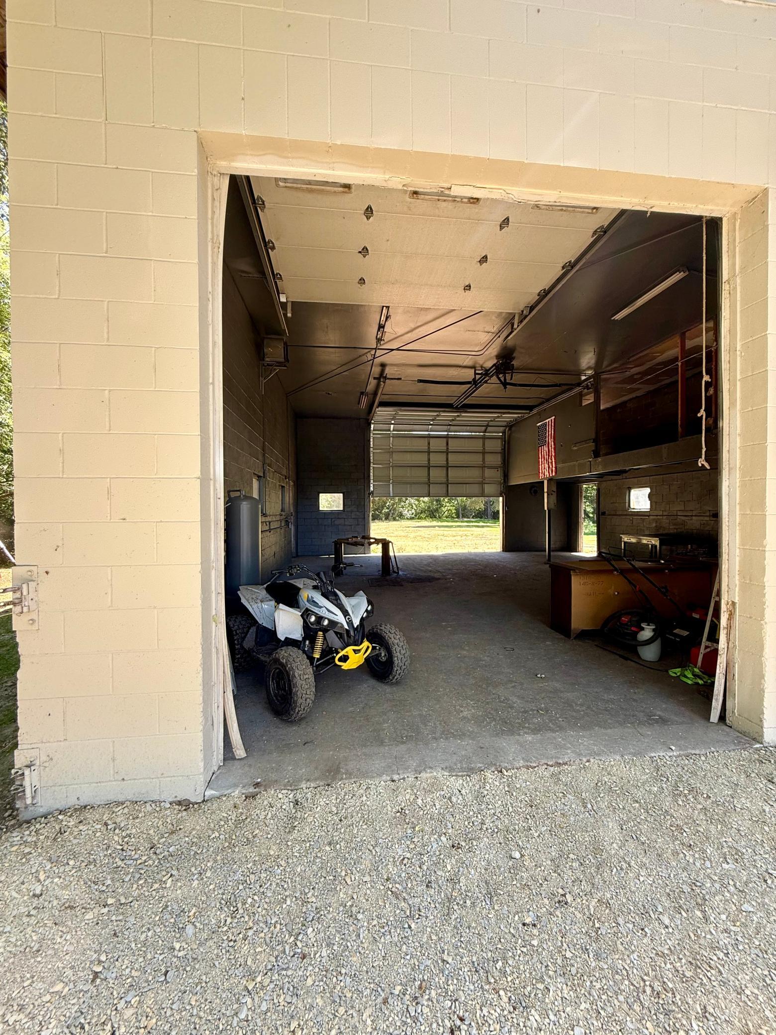 main property photo 41