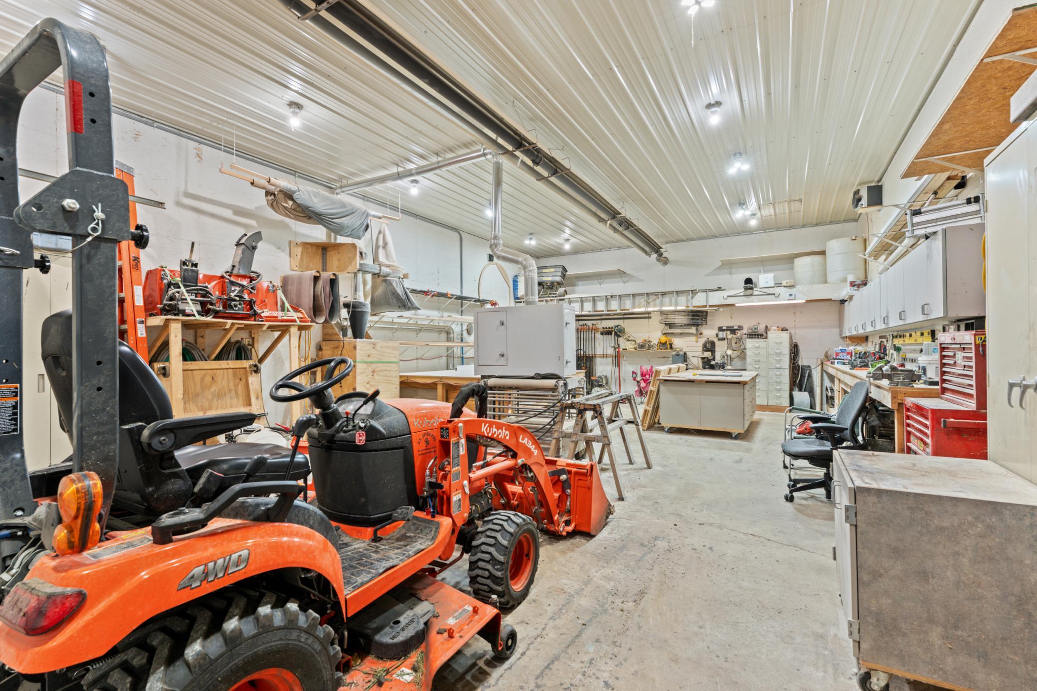 main property photo 40