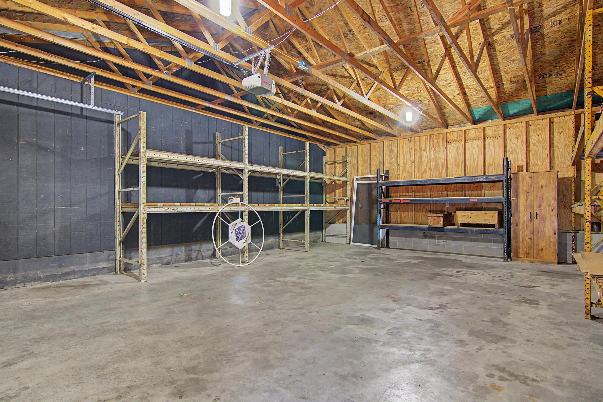 main property photo 49