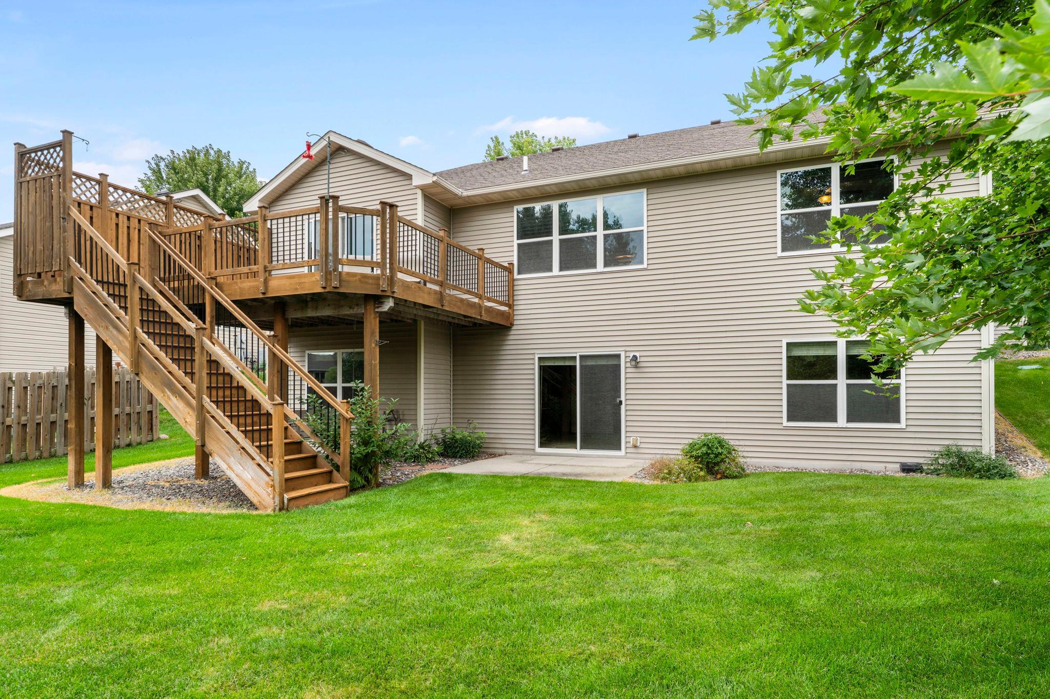 main property photo 28