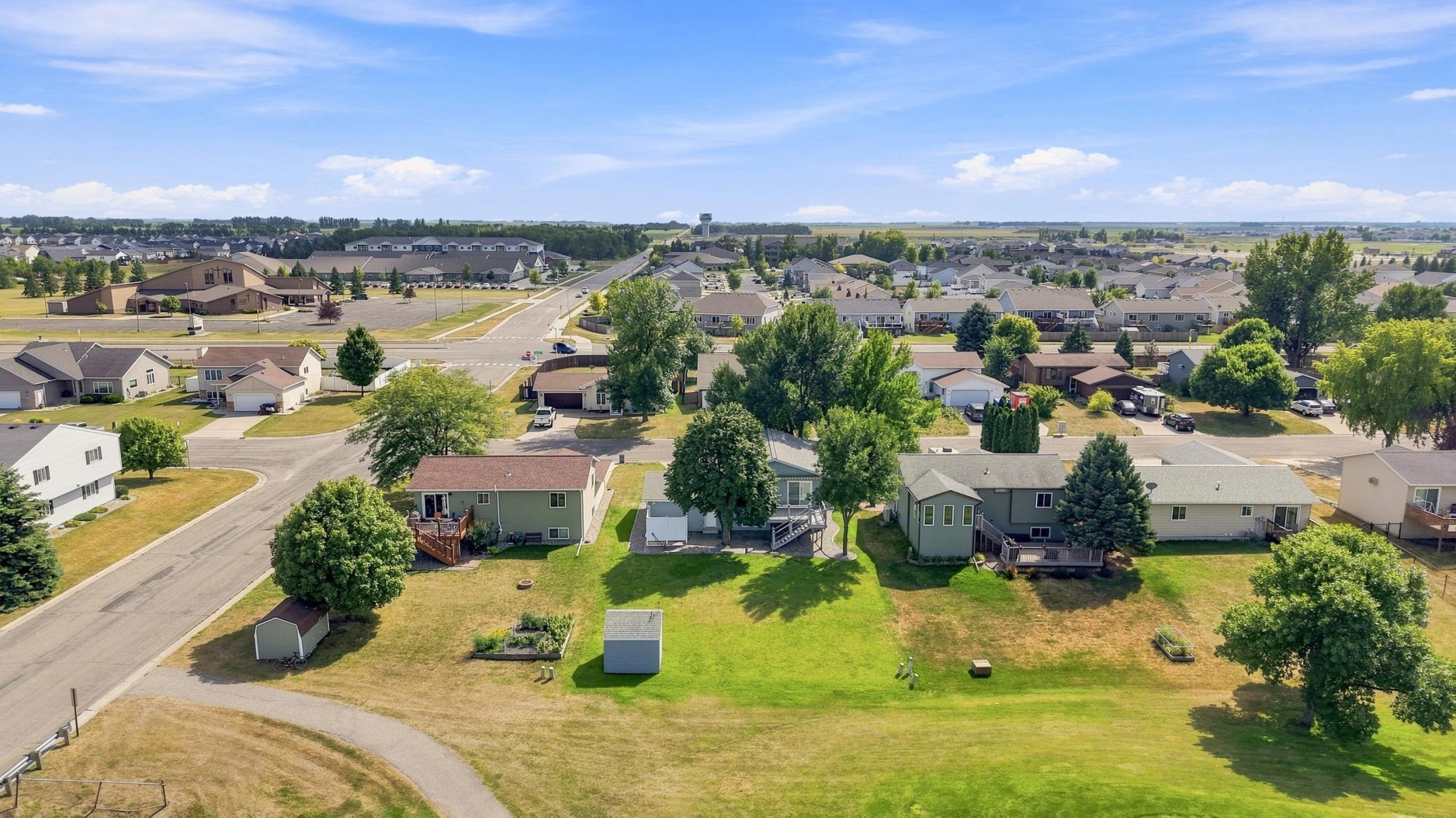 main property photo 31