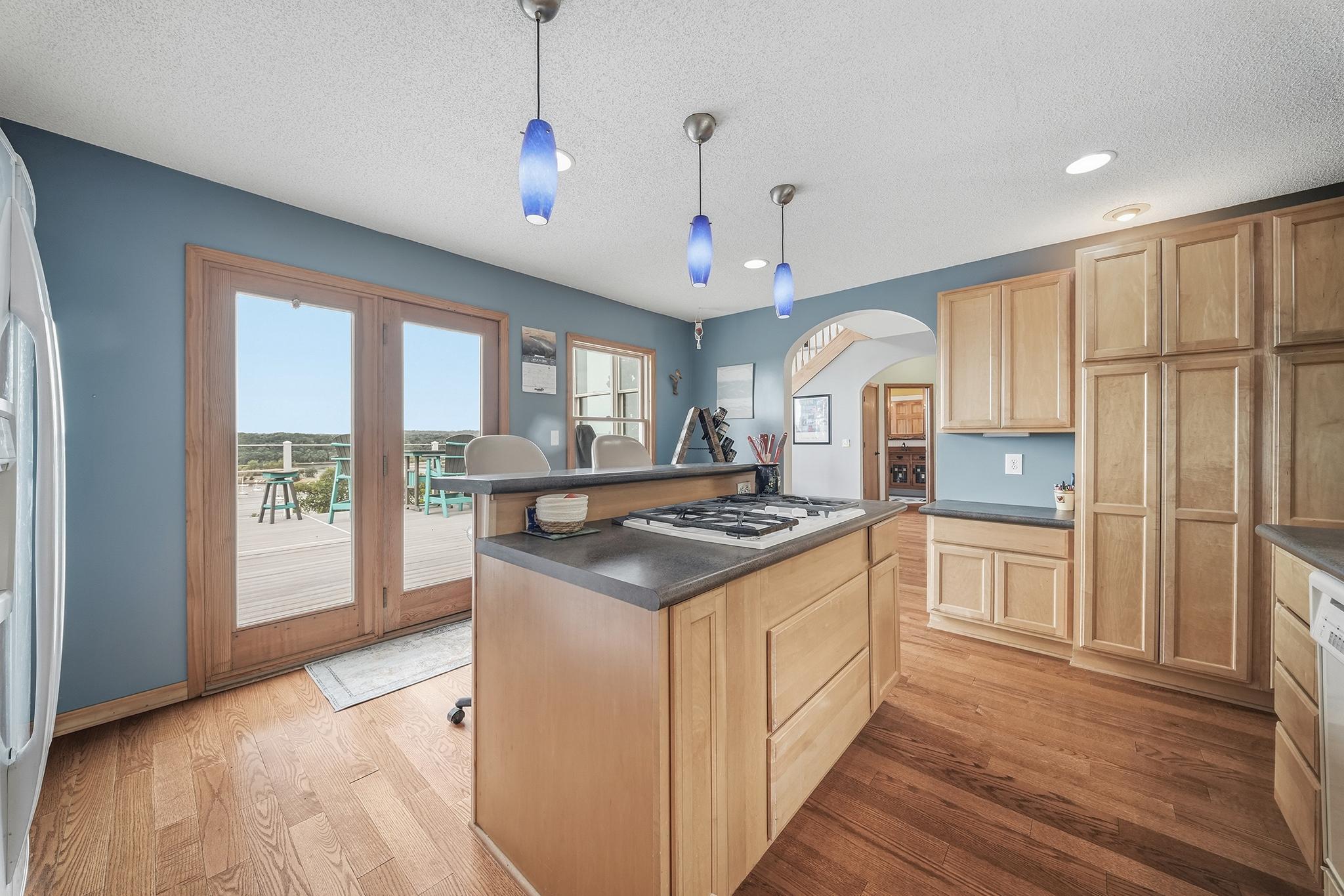 main property photo 8