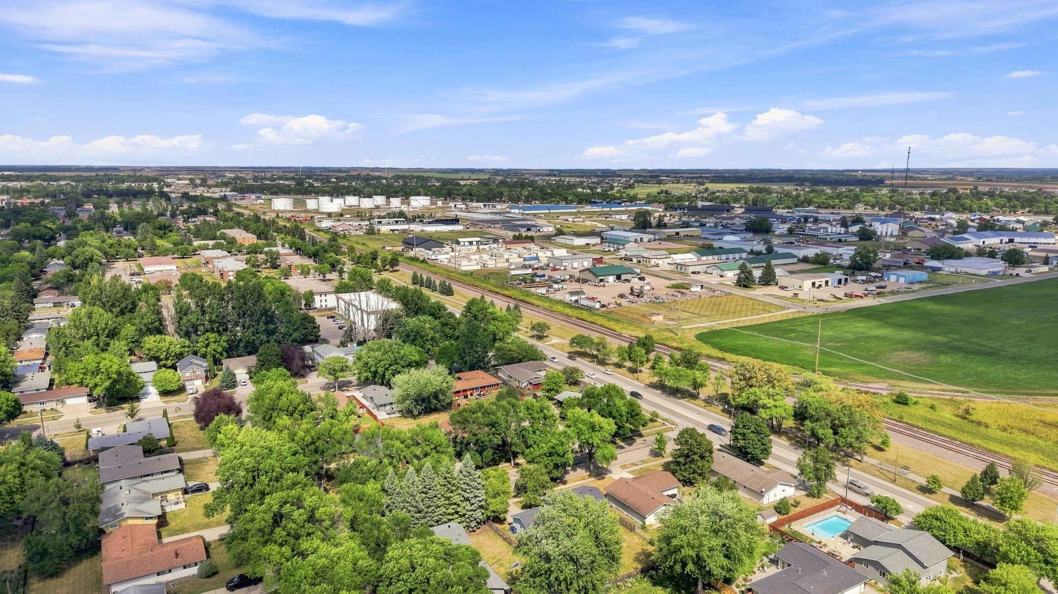 main property photo 36