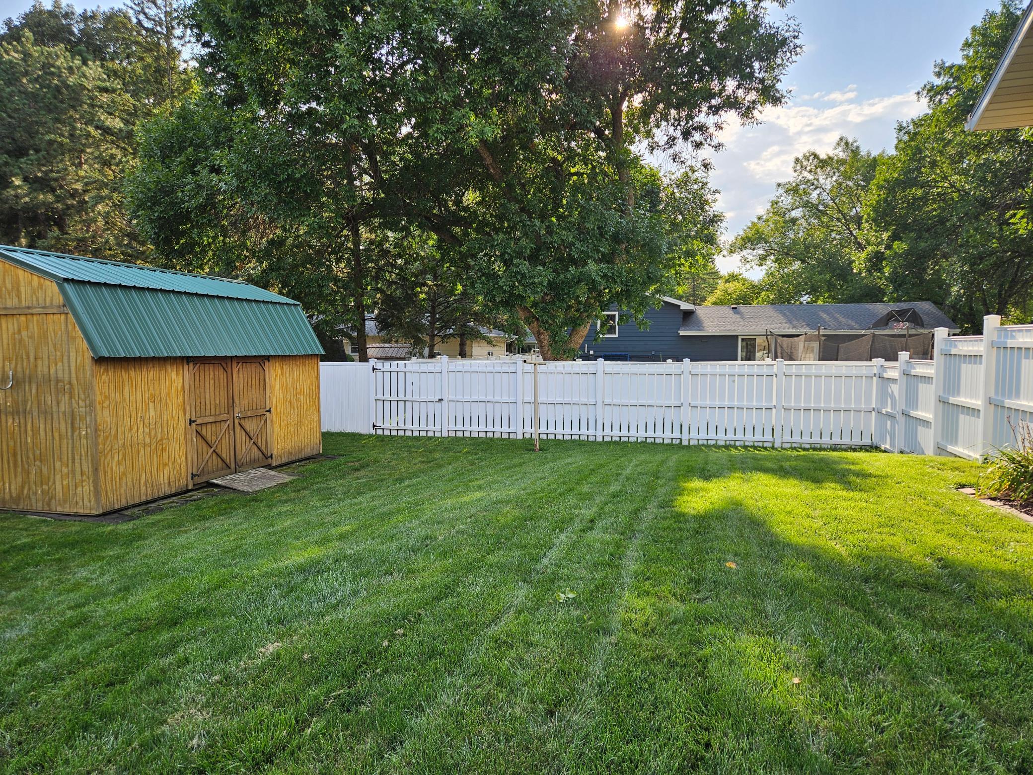 main property photo 22