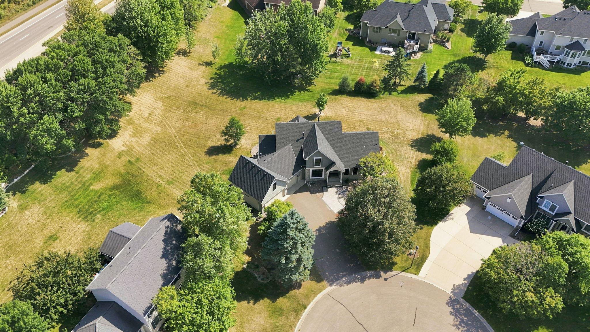 main property photo 40