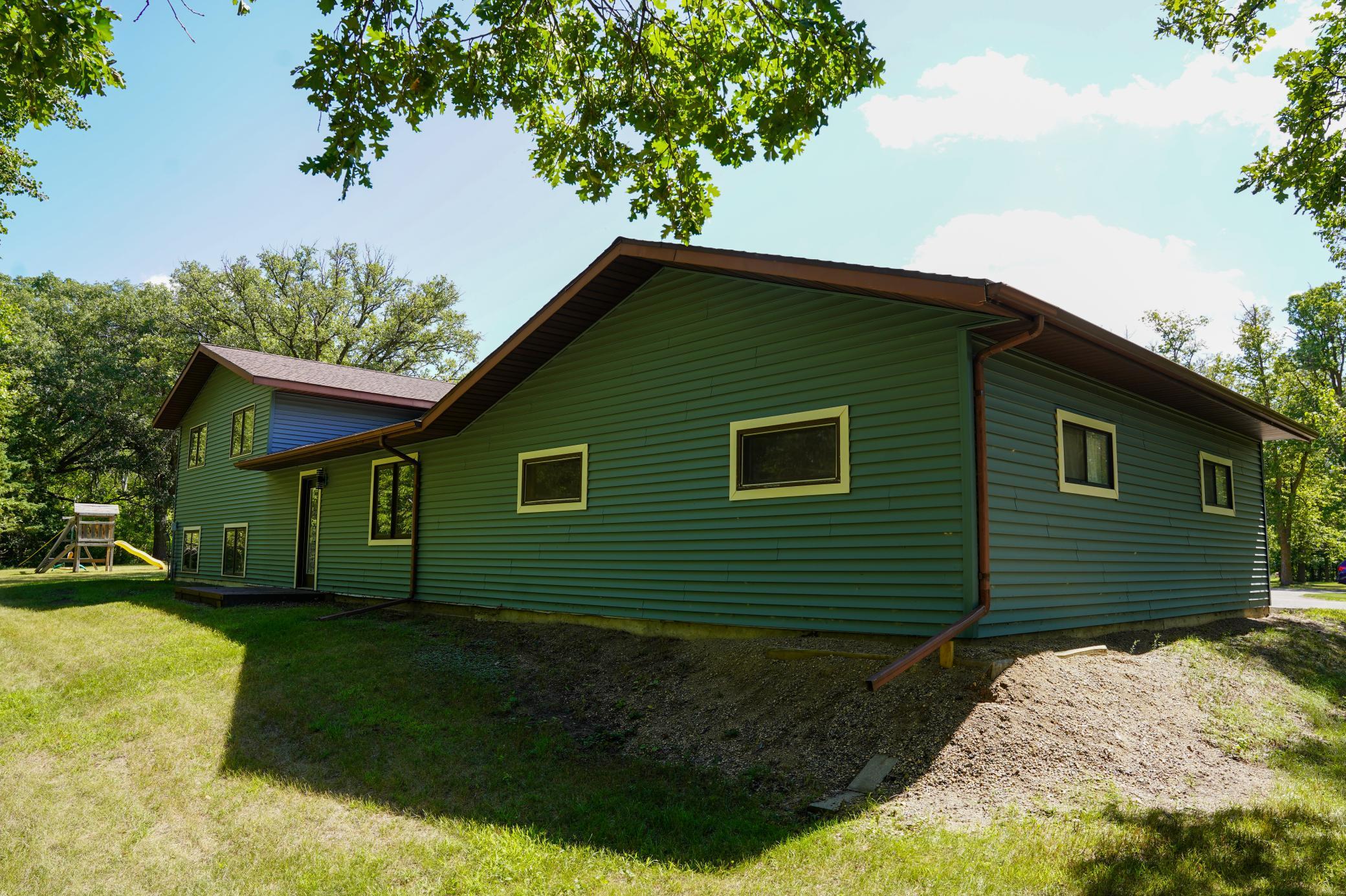 main property photo 4