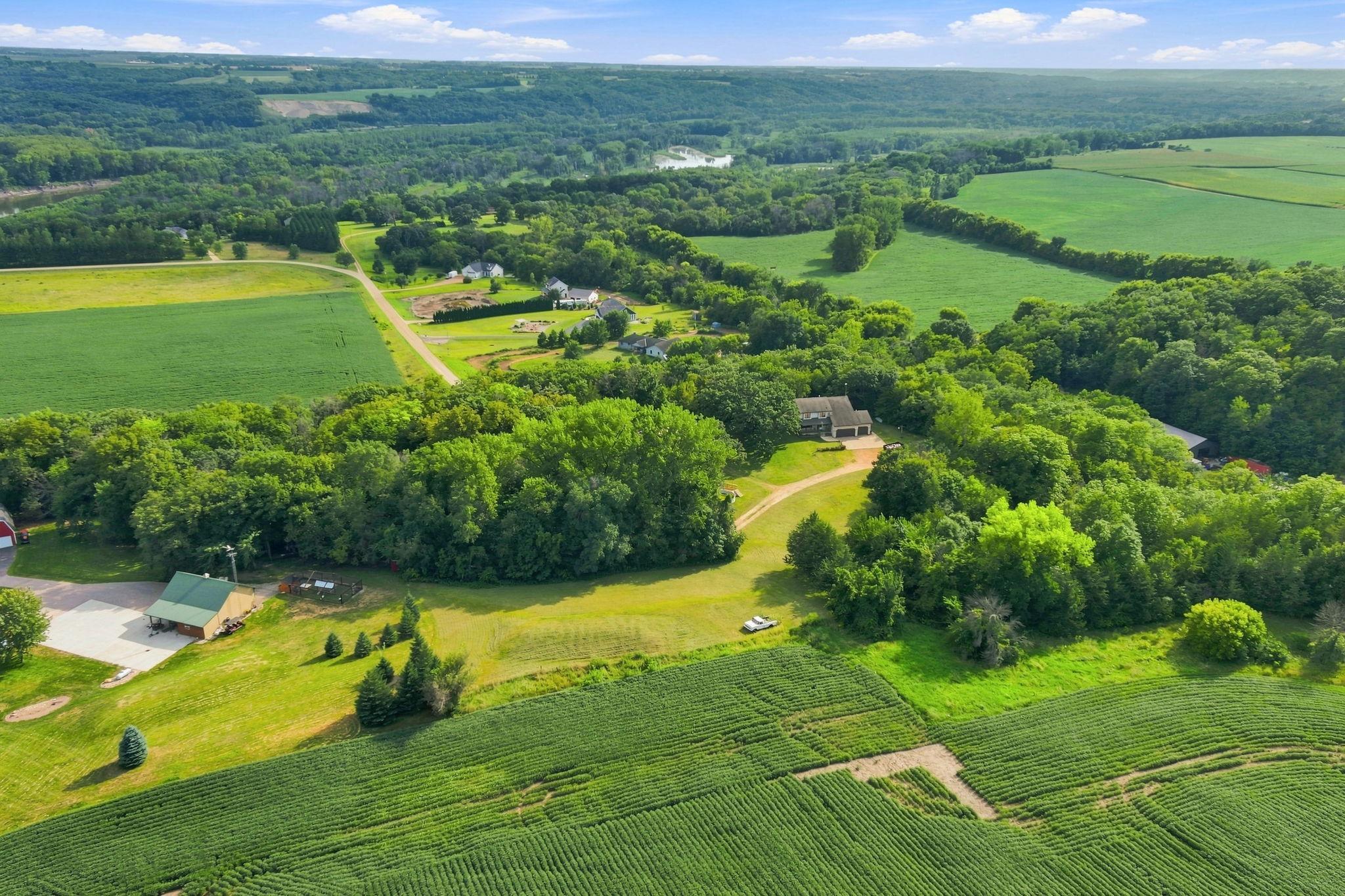 main property photo 33