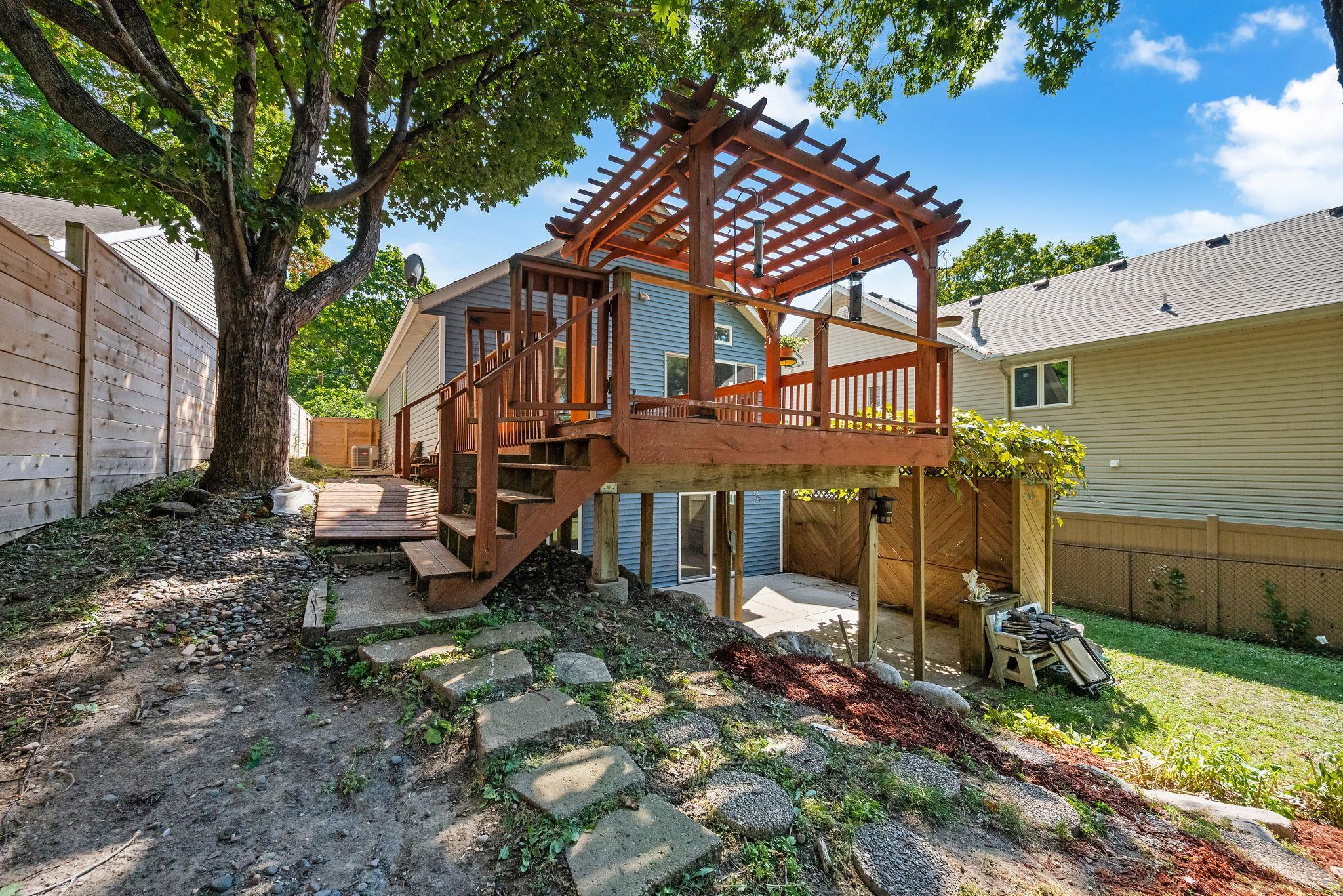main property photo 47