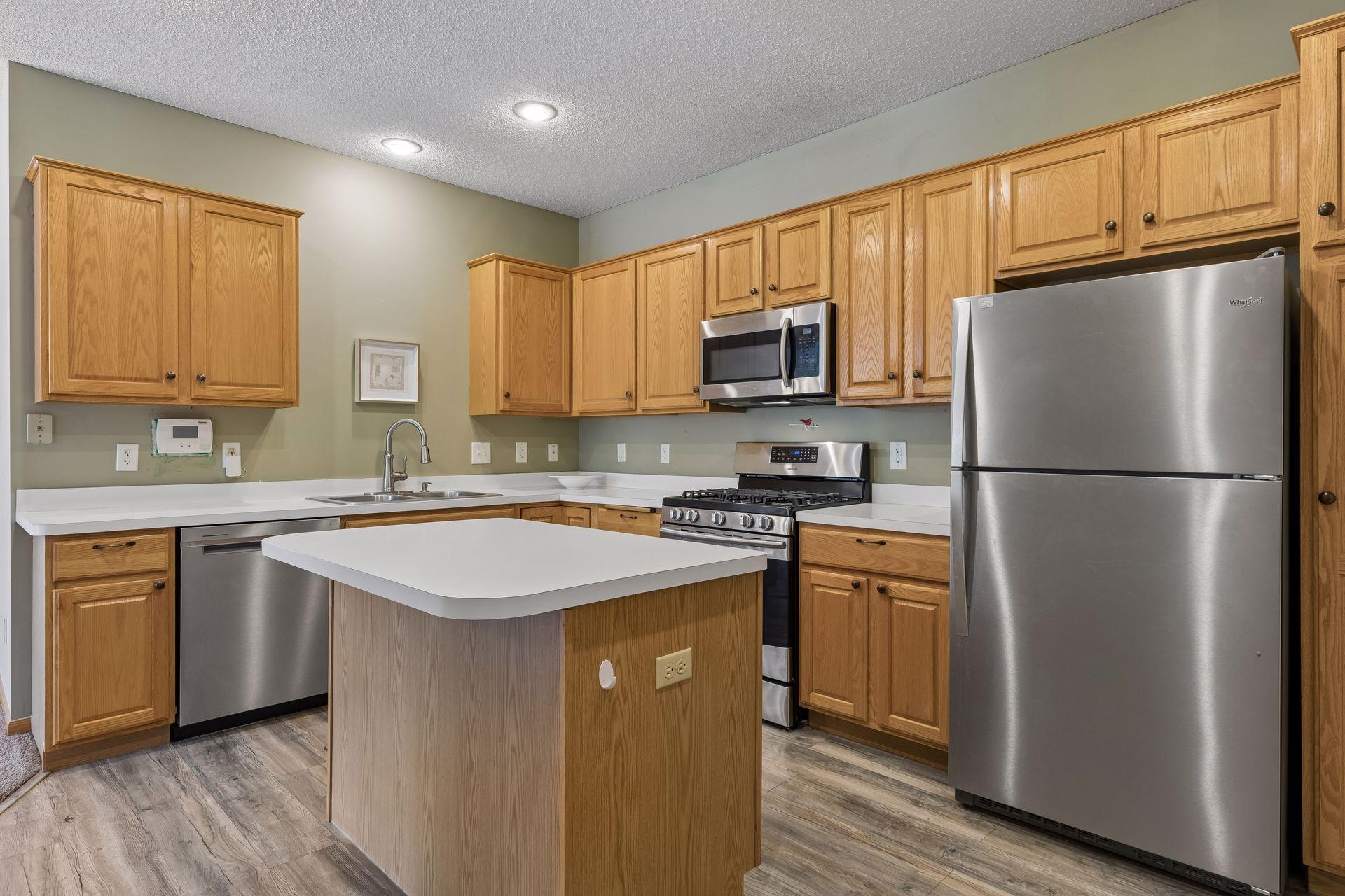 main property photo 11