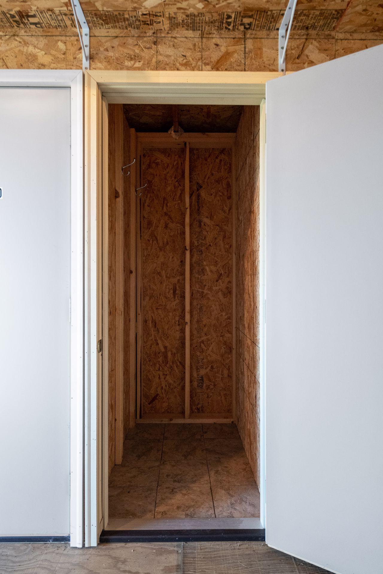 main property photo 67