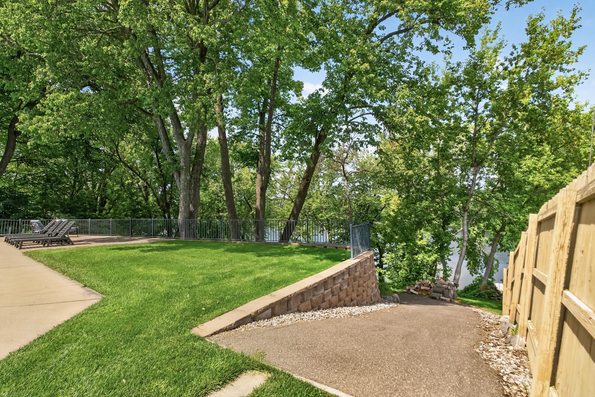 main property photo 75