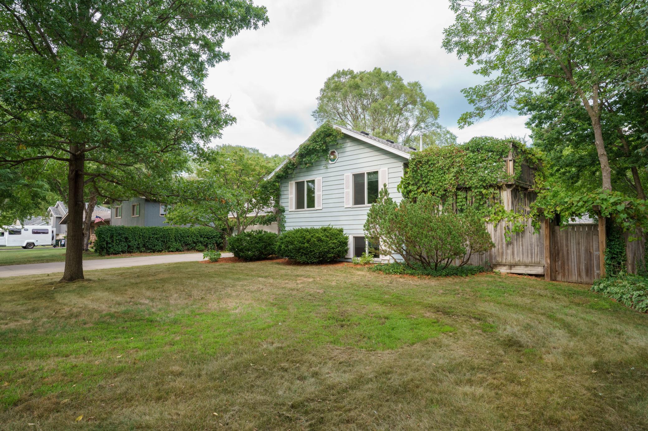 main property photo 40