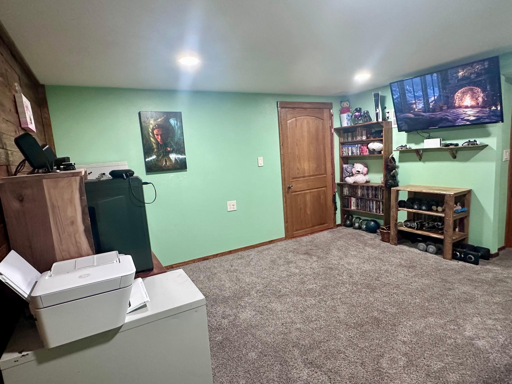 main property photo 25