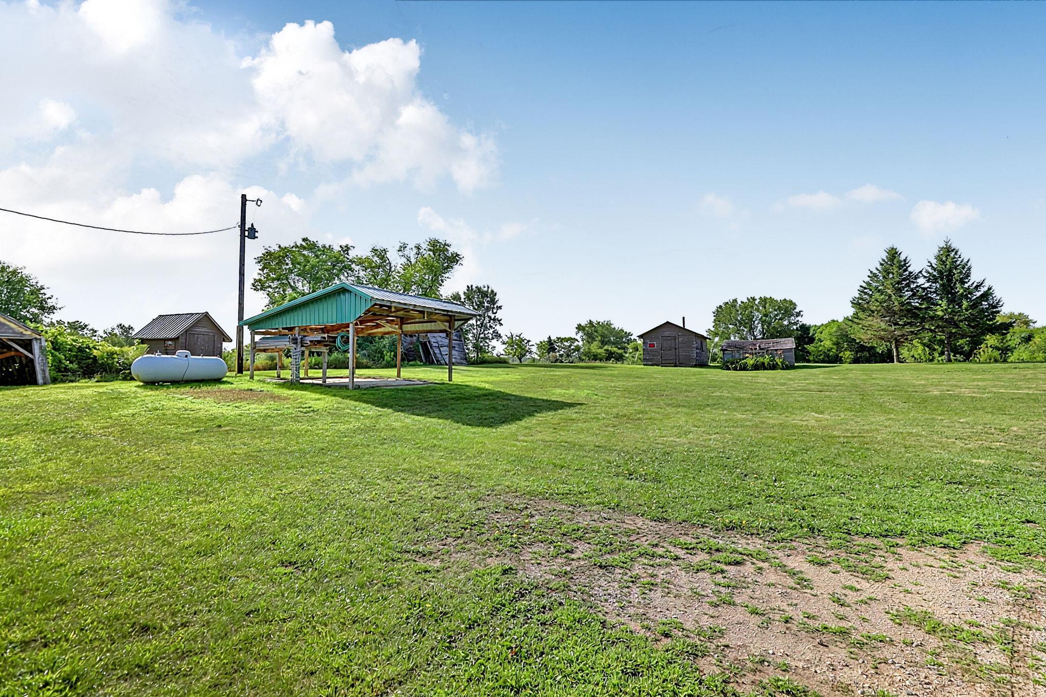 main property photo 37