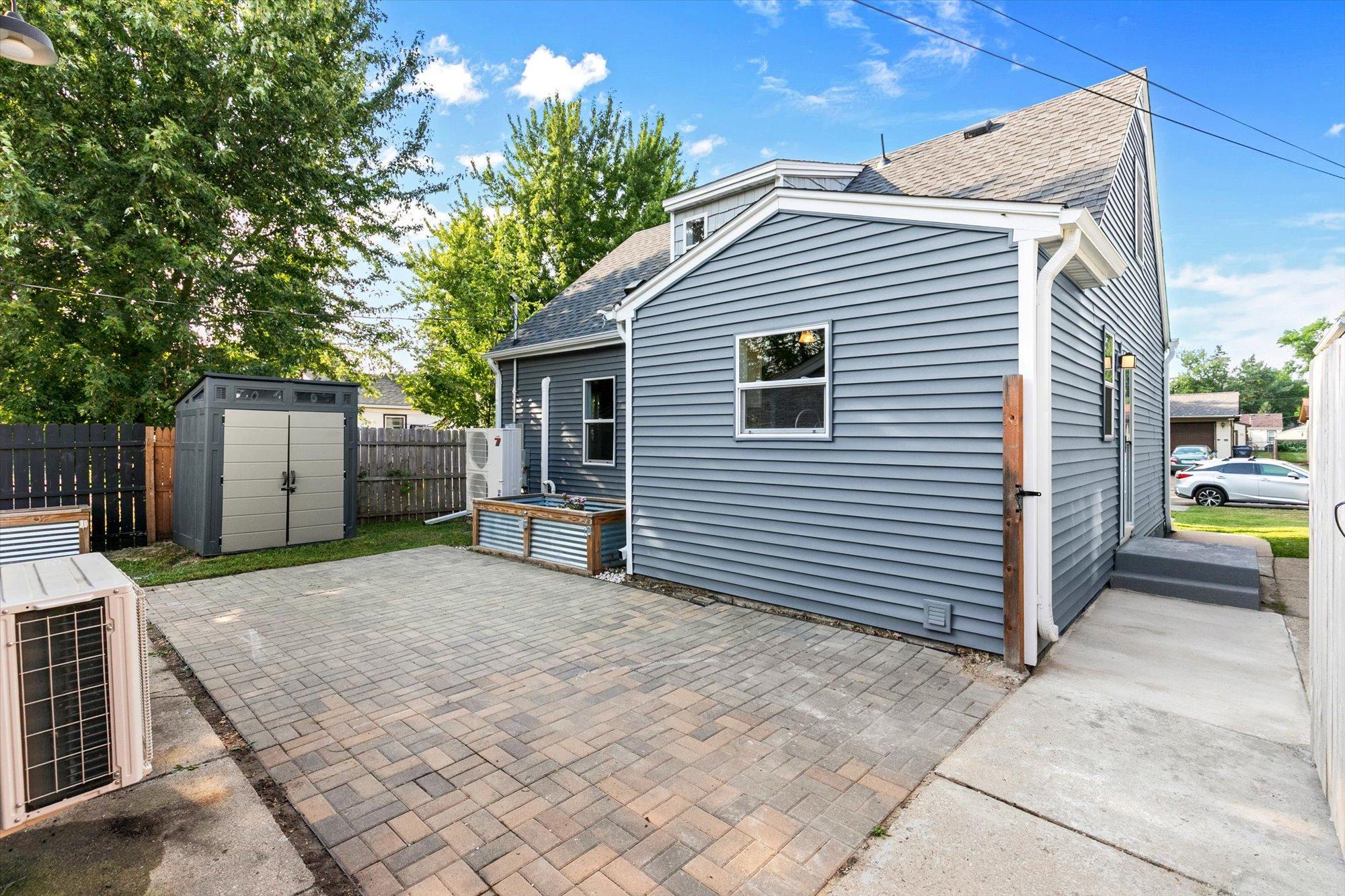 main property photo 33