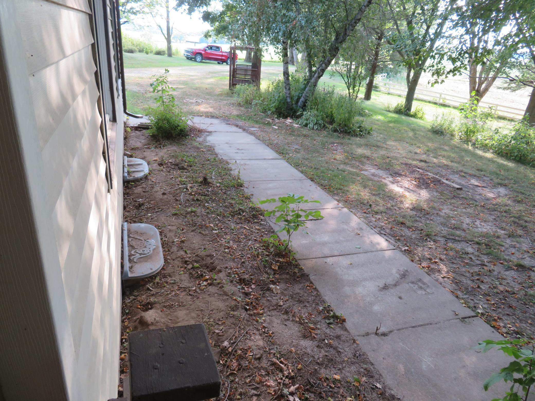 main property photo 78