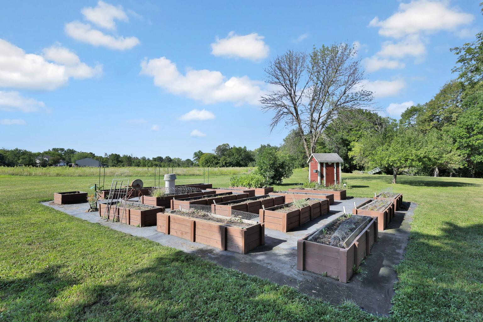 main property photo 33