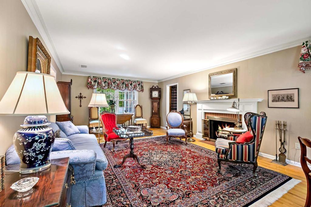 main property photo 19