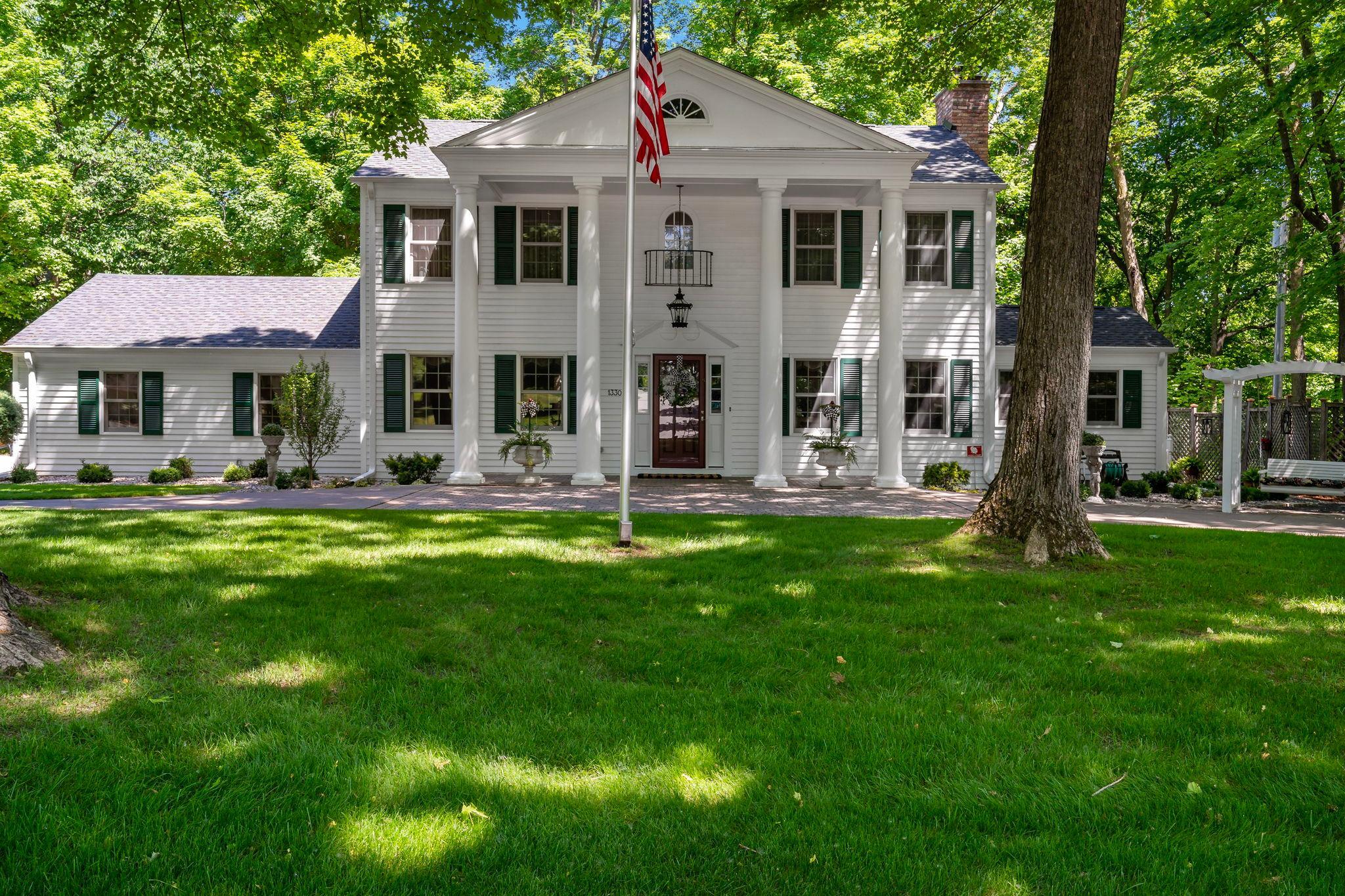 main property photo 2