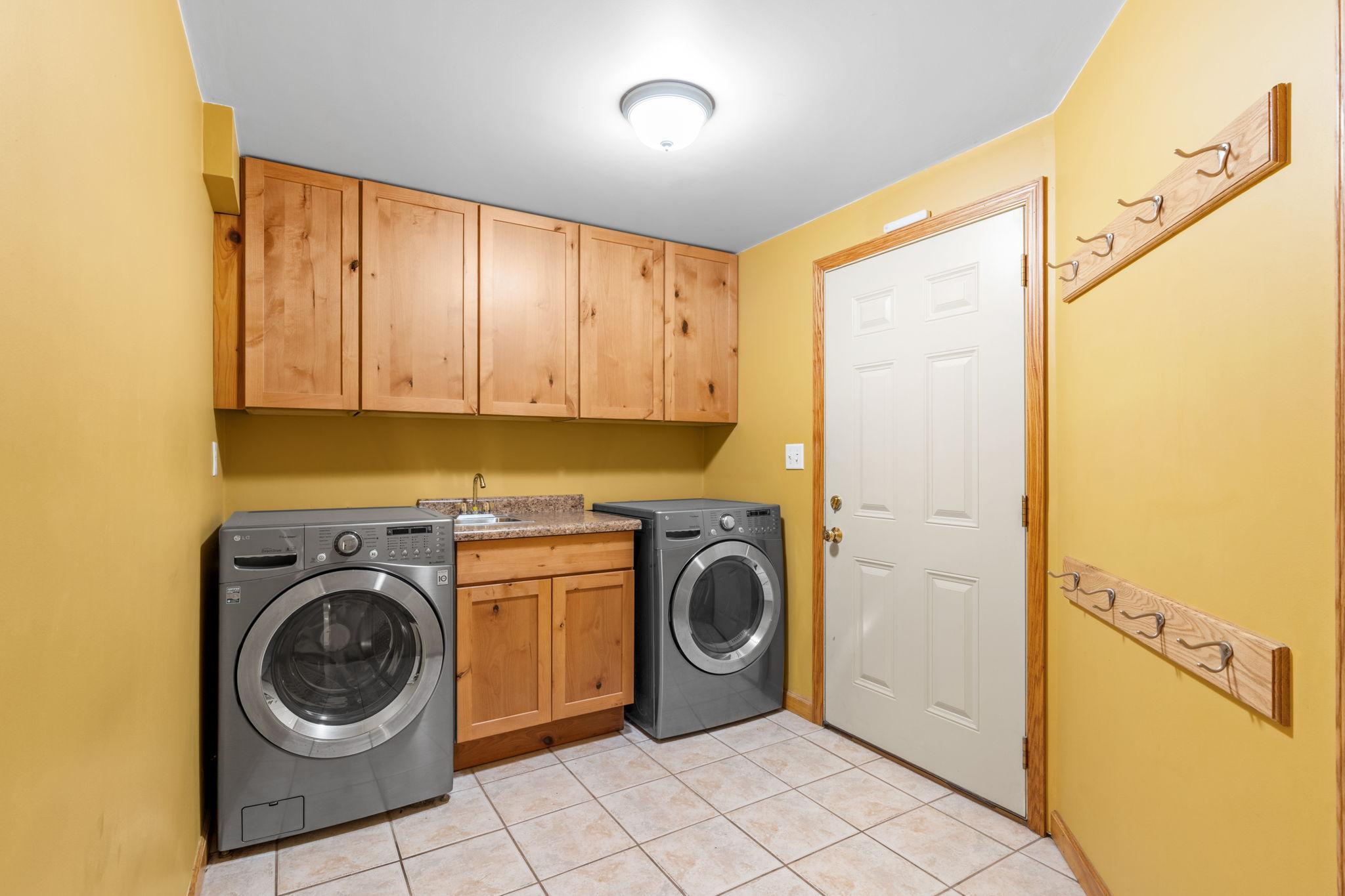 main property photo 37