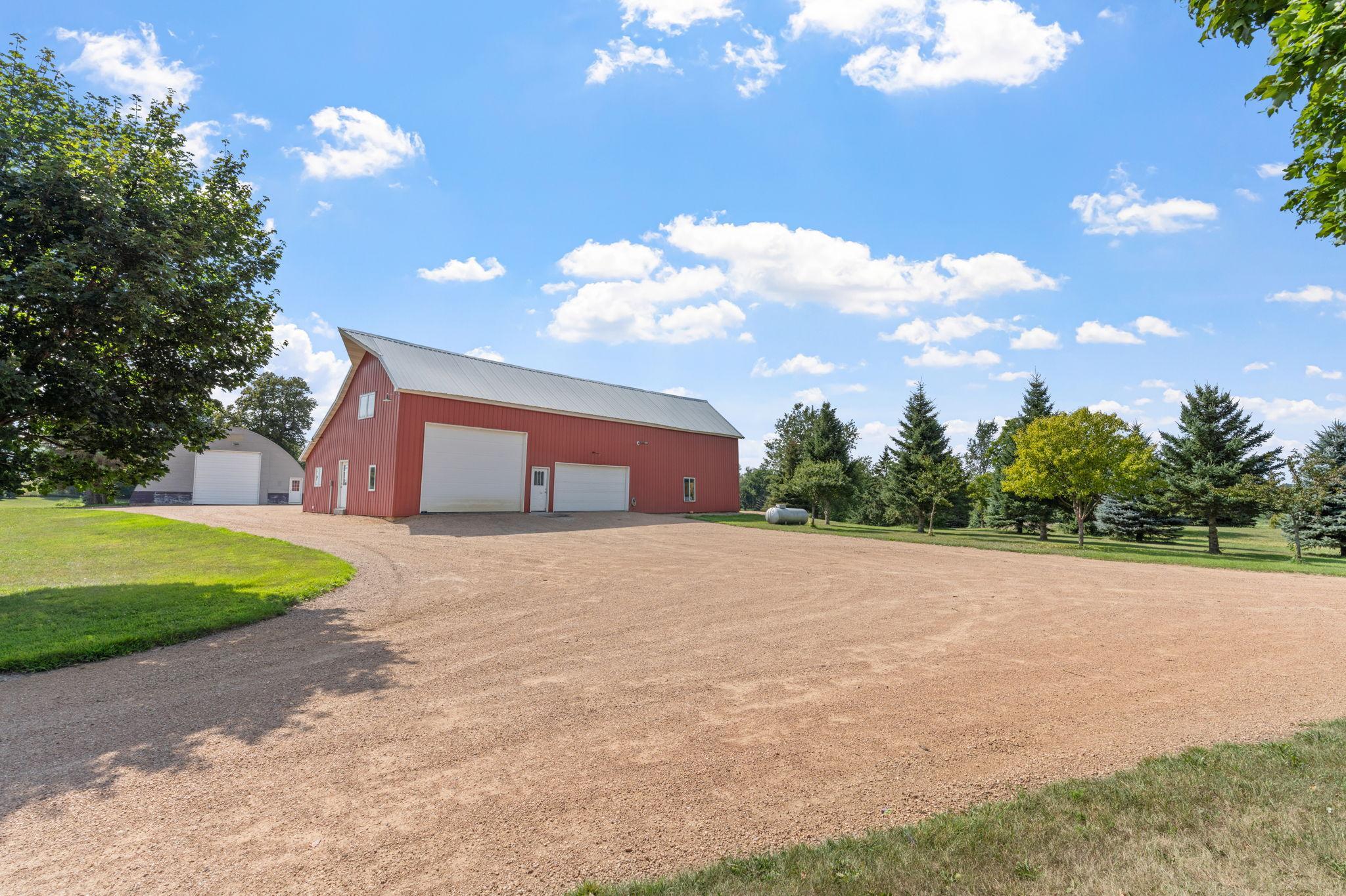 main property photo 13