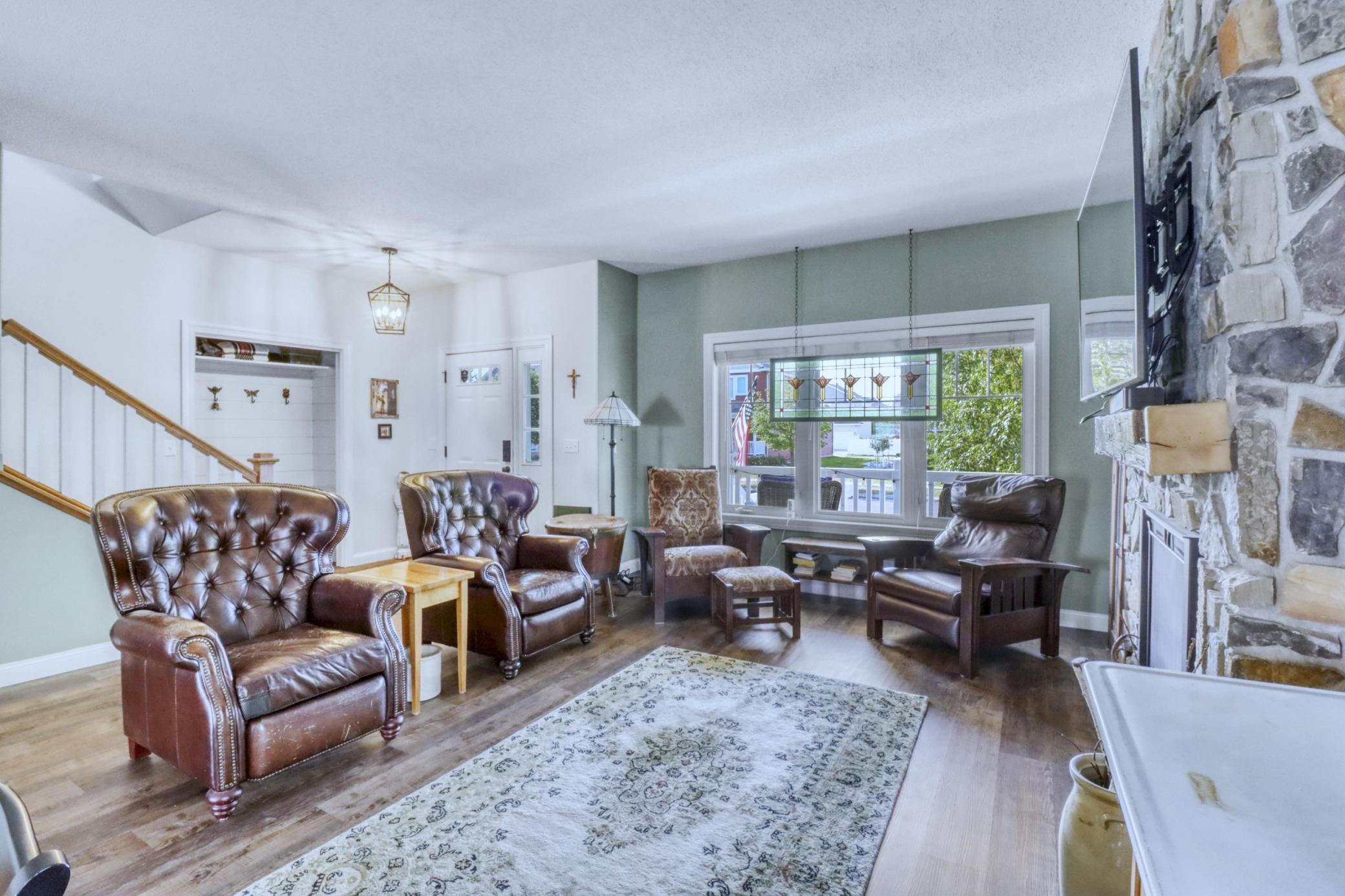 main property photo 9