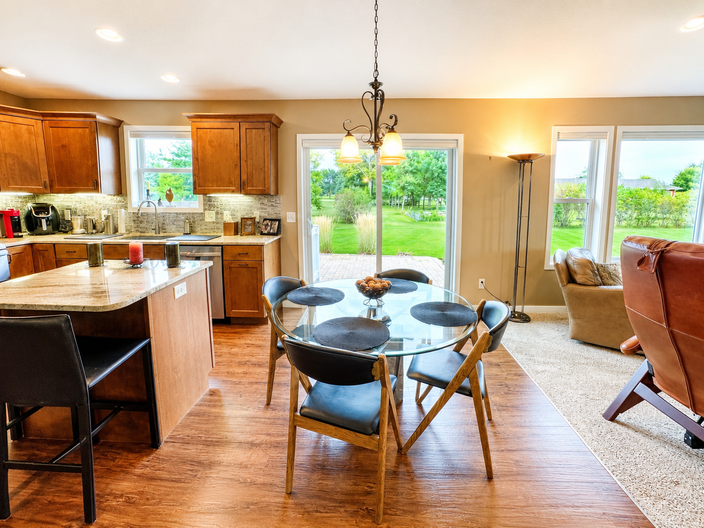 main property photo 15