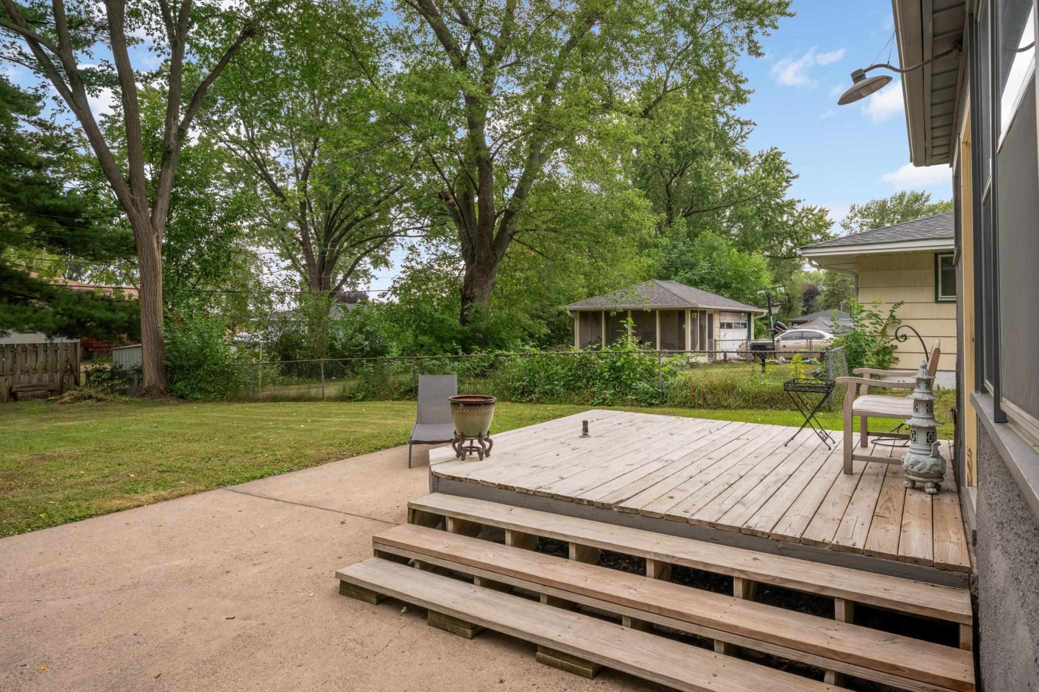 main property photo 16