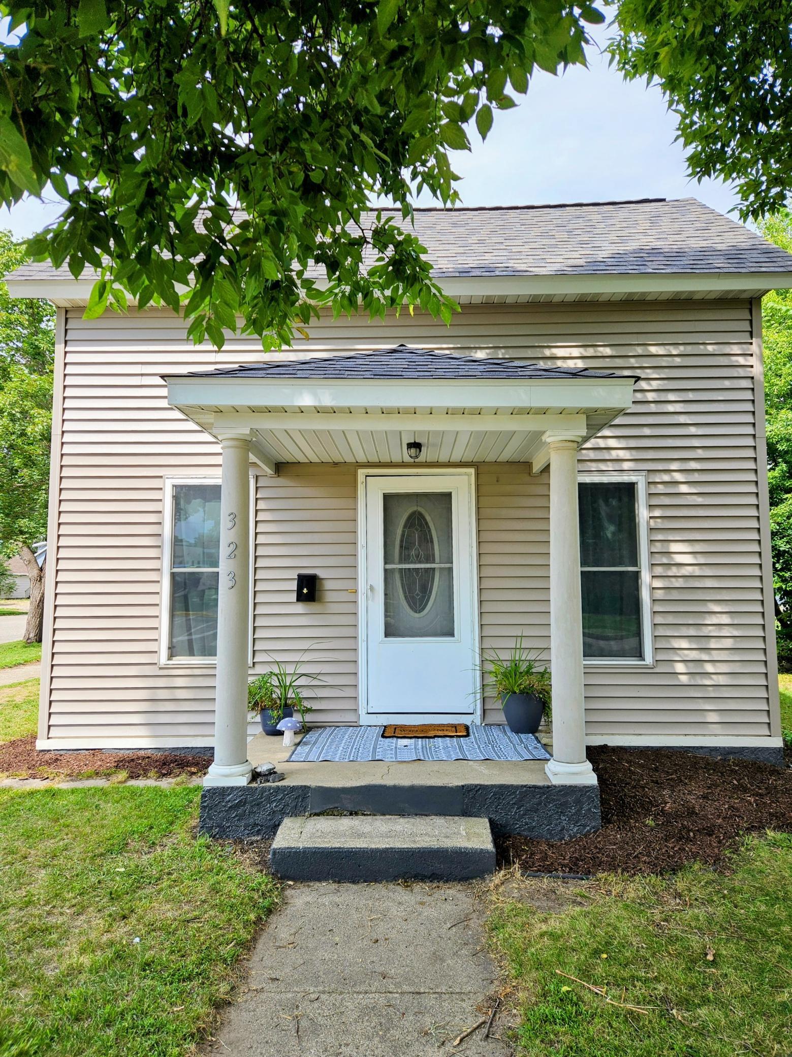 main property photo 3