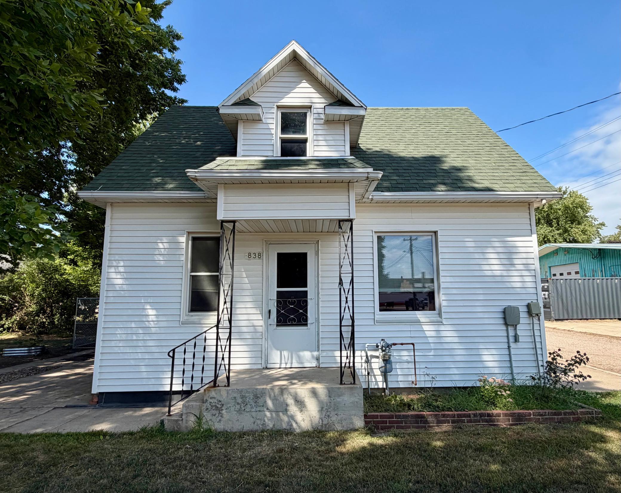 main property photo 3