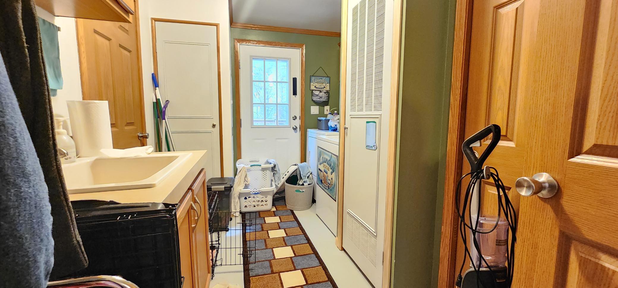 main property photo 16