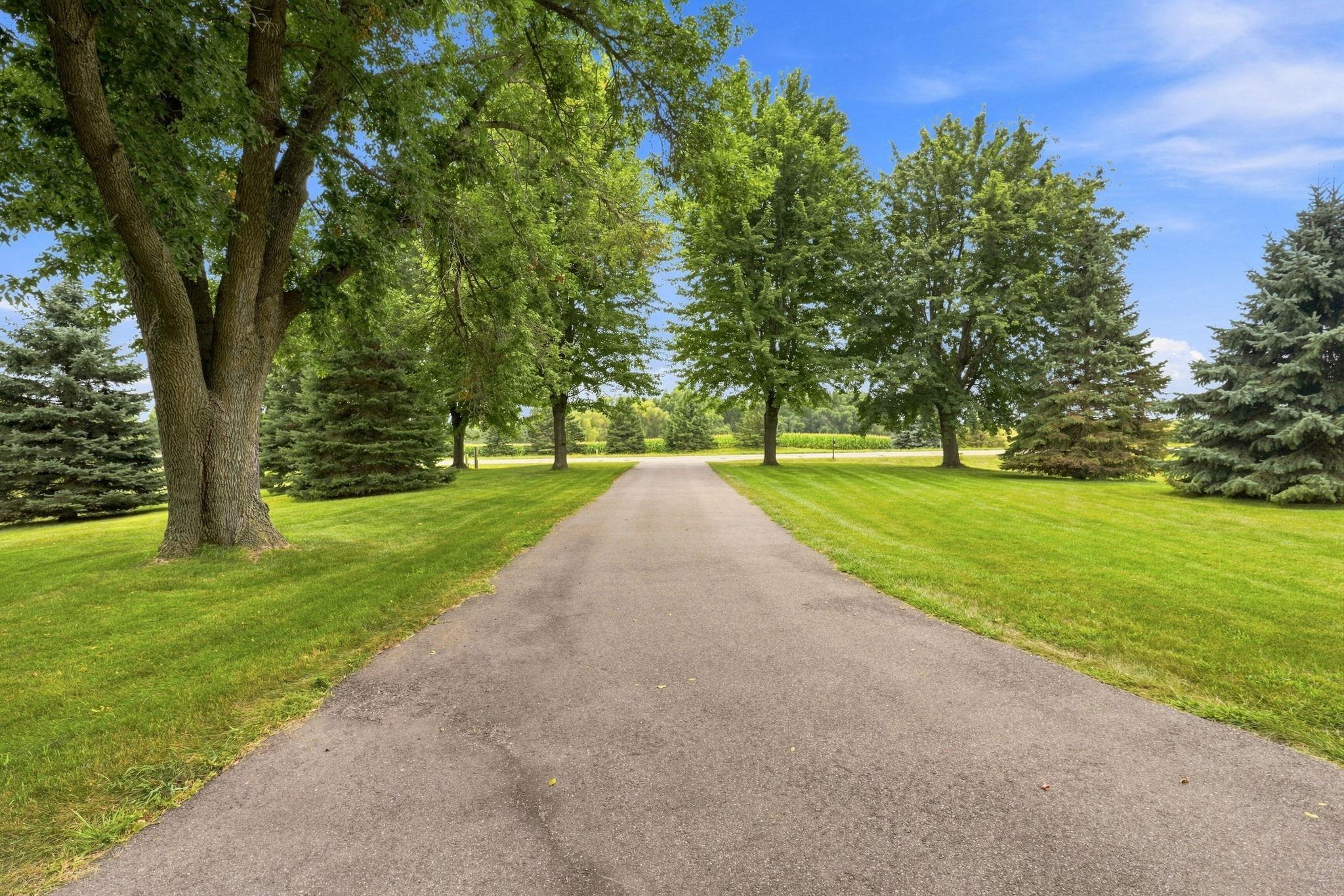 main property photo 11