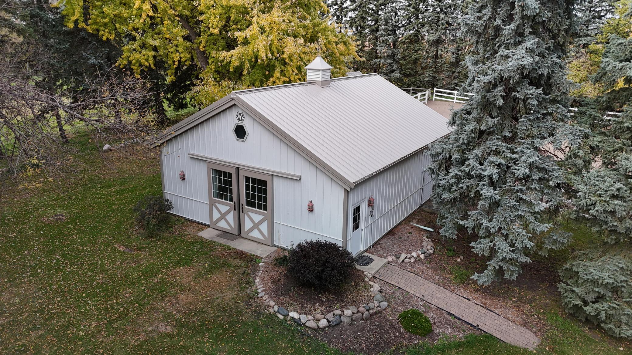 main property photo 19