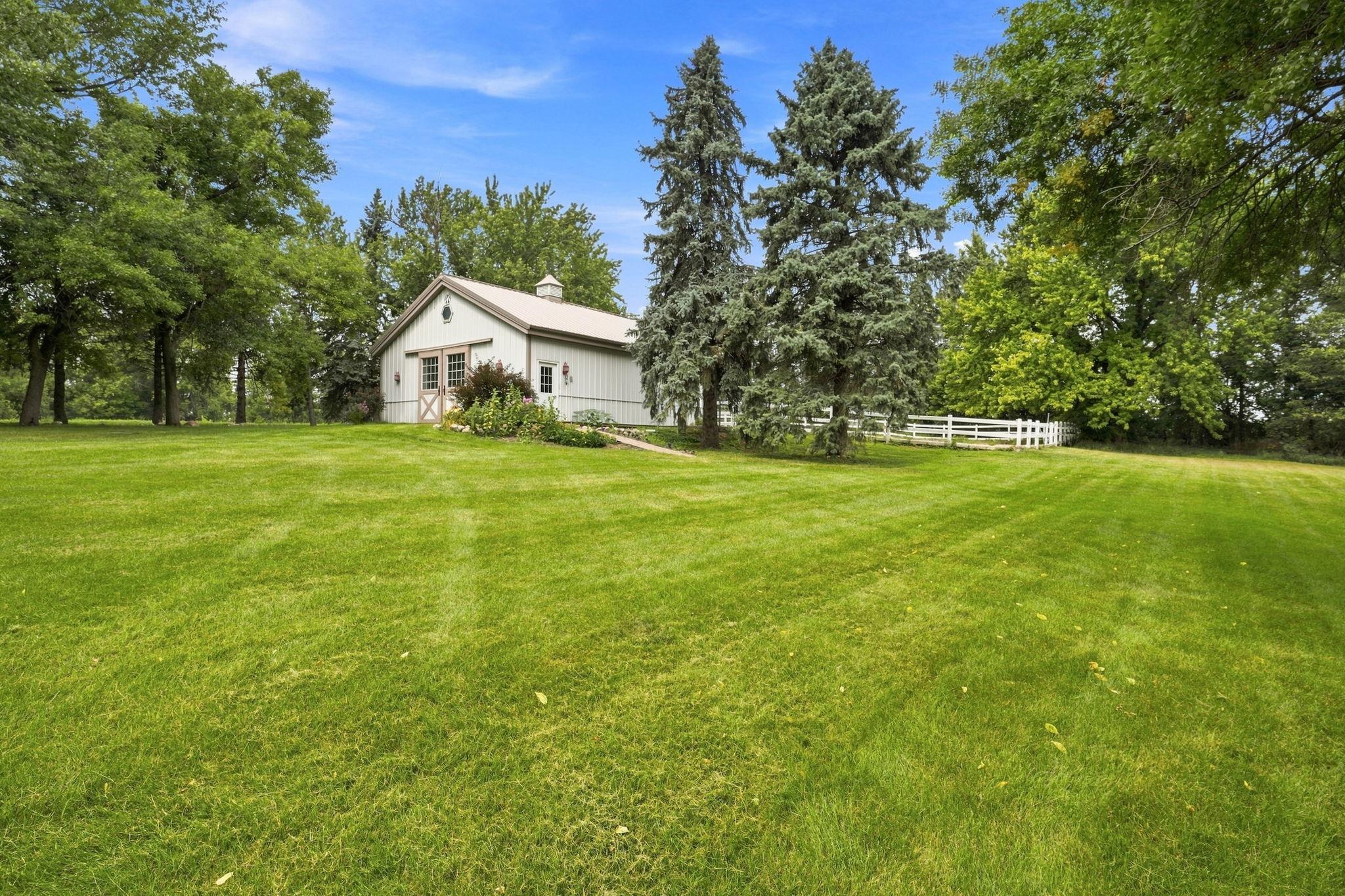 main property photo 23
