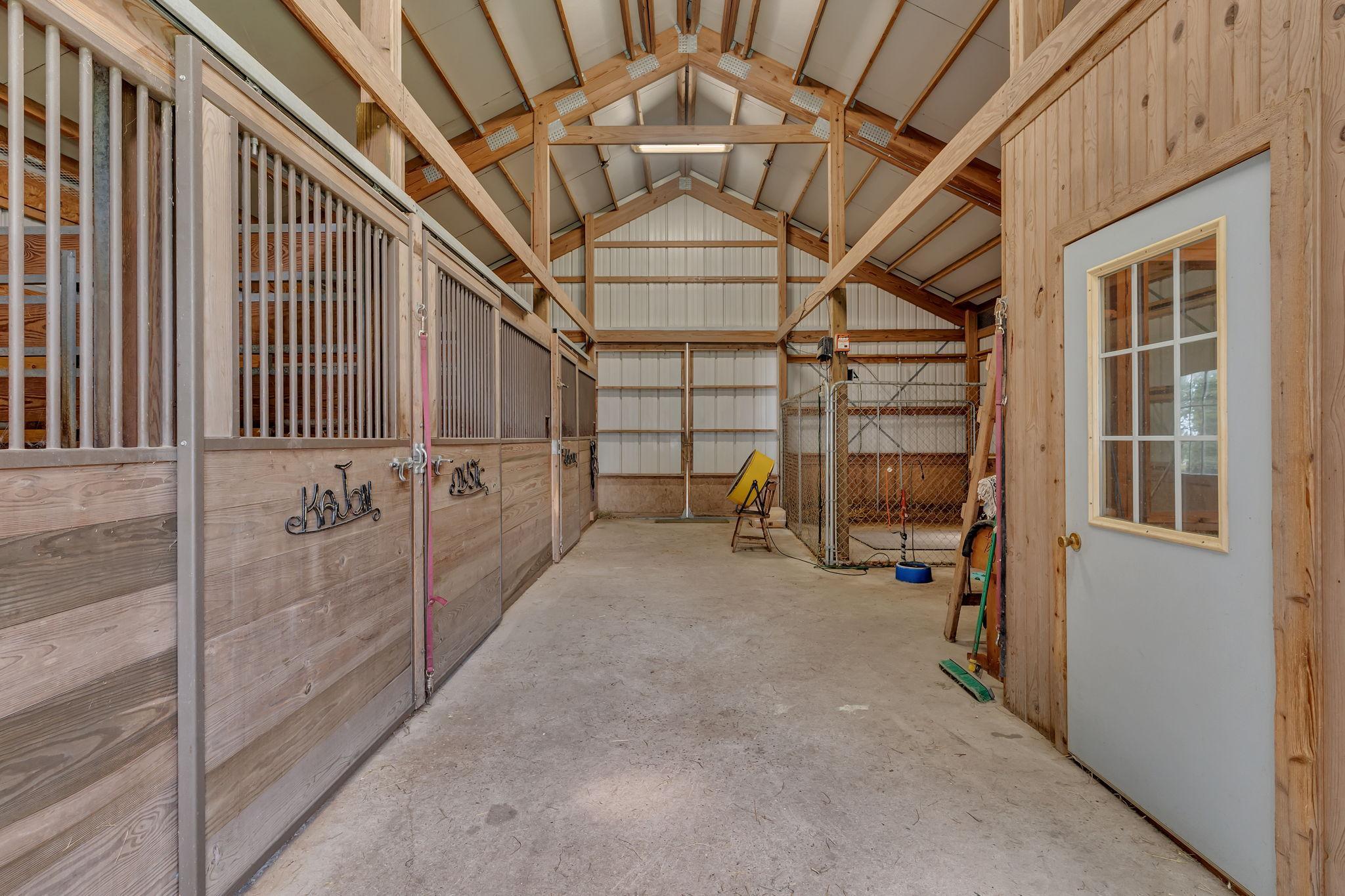 main property photo 25