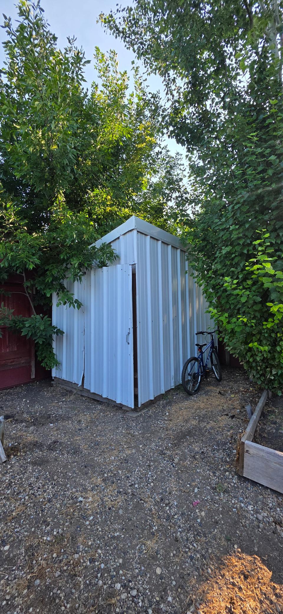 main property photo 23
