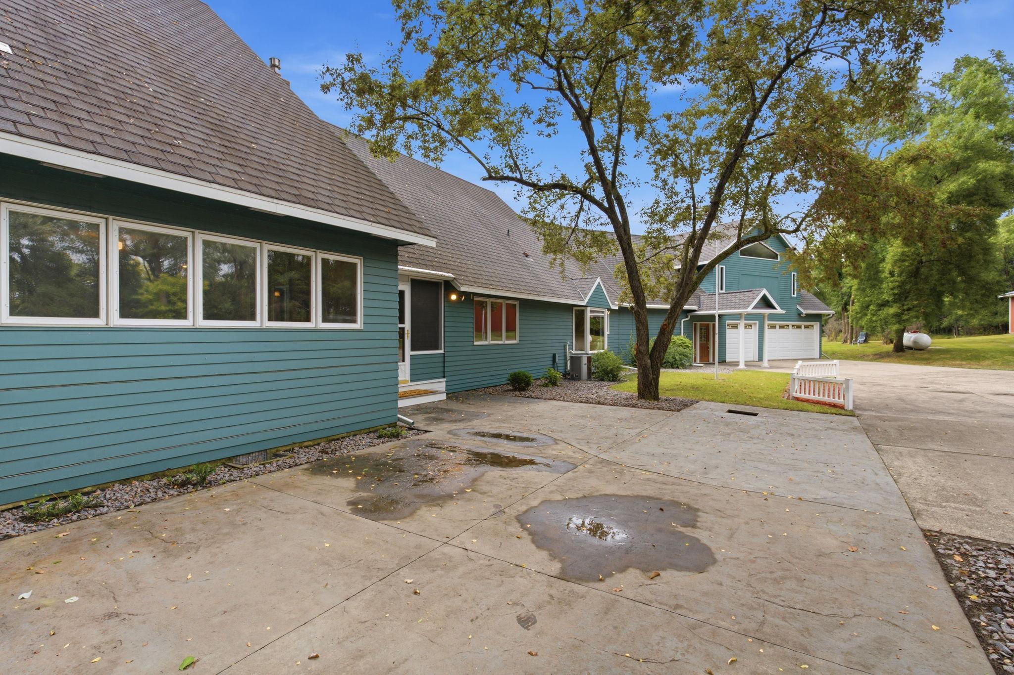 main property photo 17
