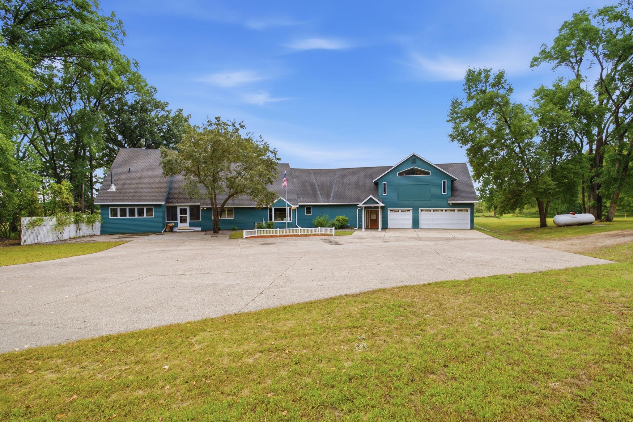 main property photo 6