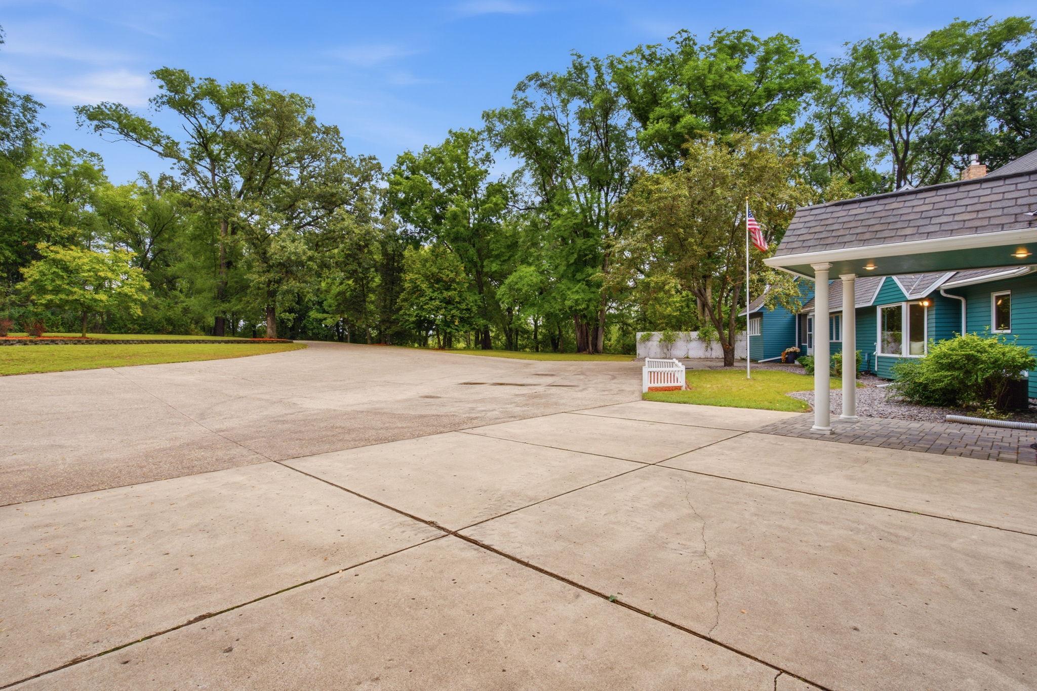 main property photo 74