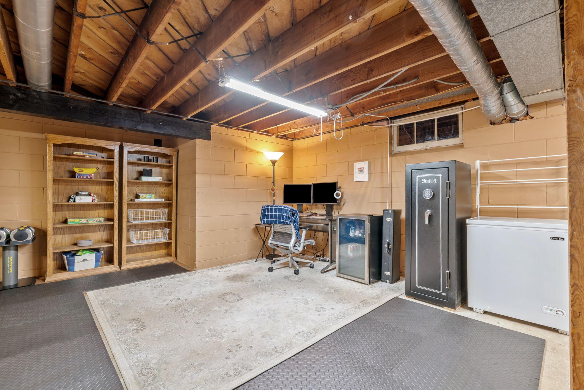 main property photo 43