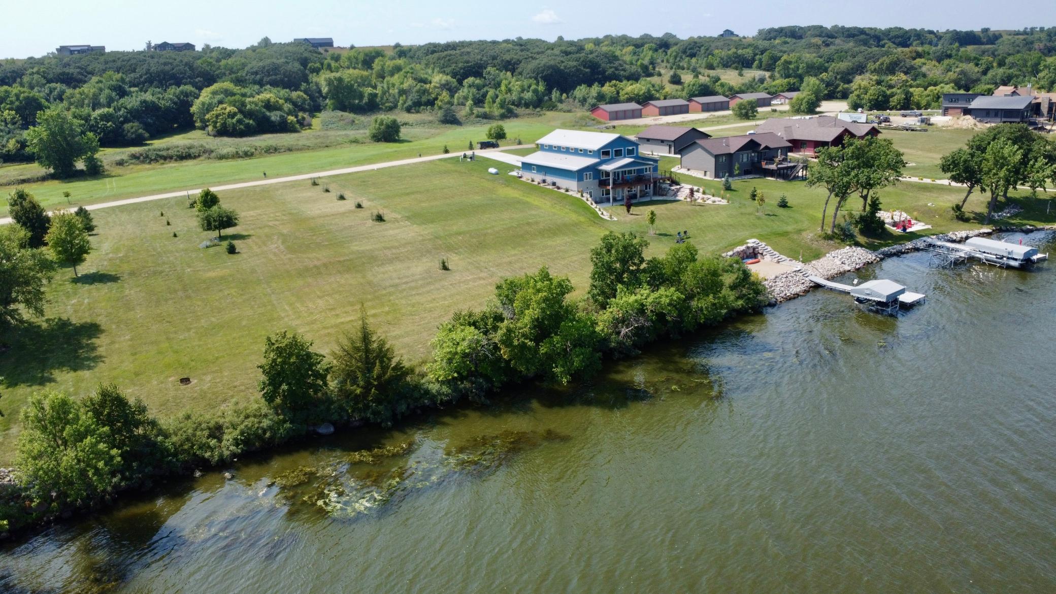 main property photo 2