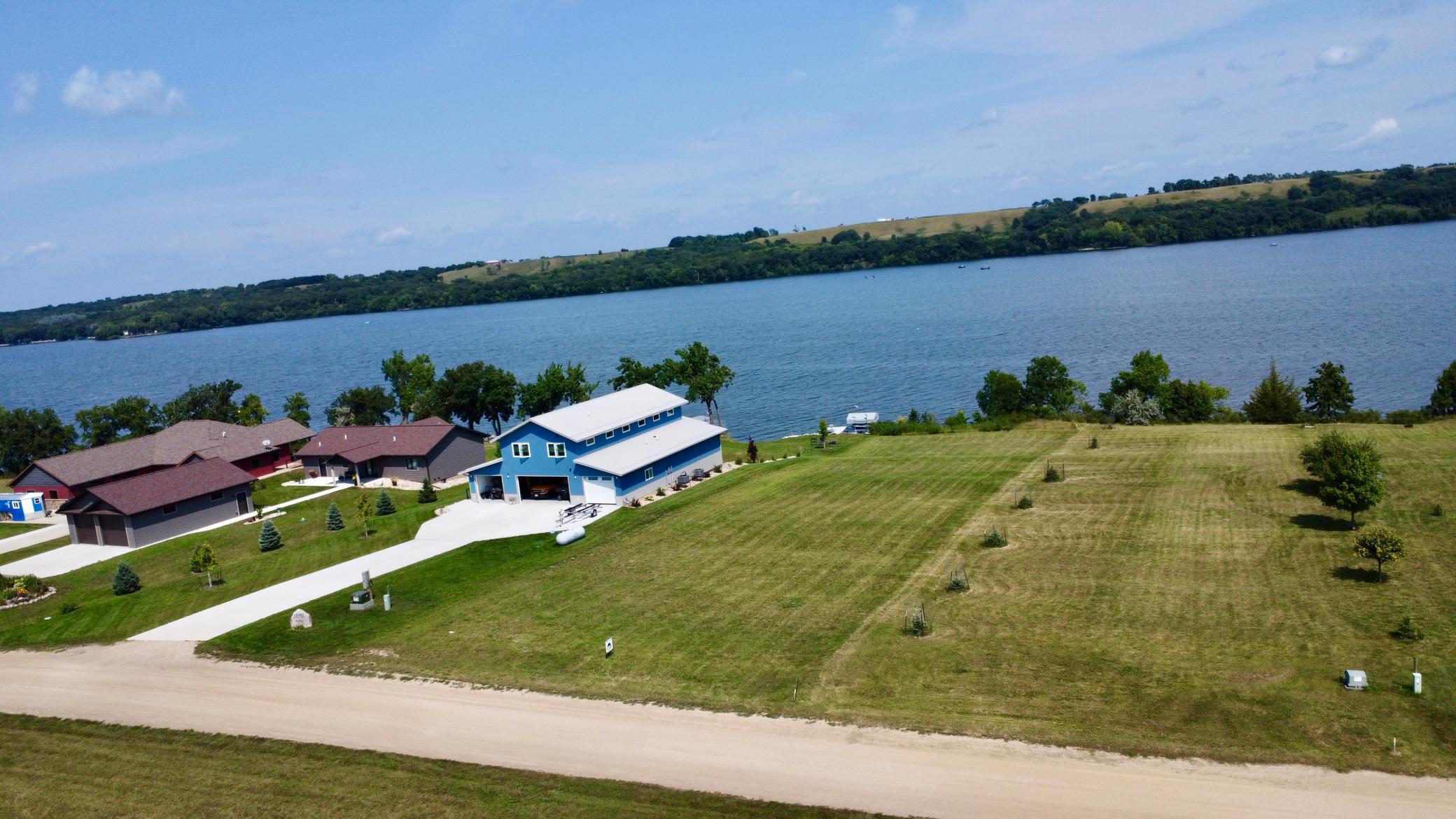 main property photo 3