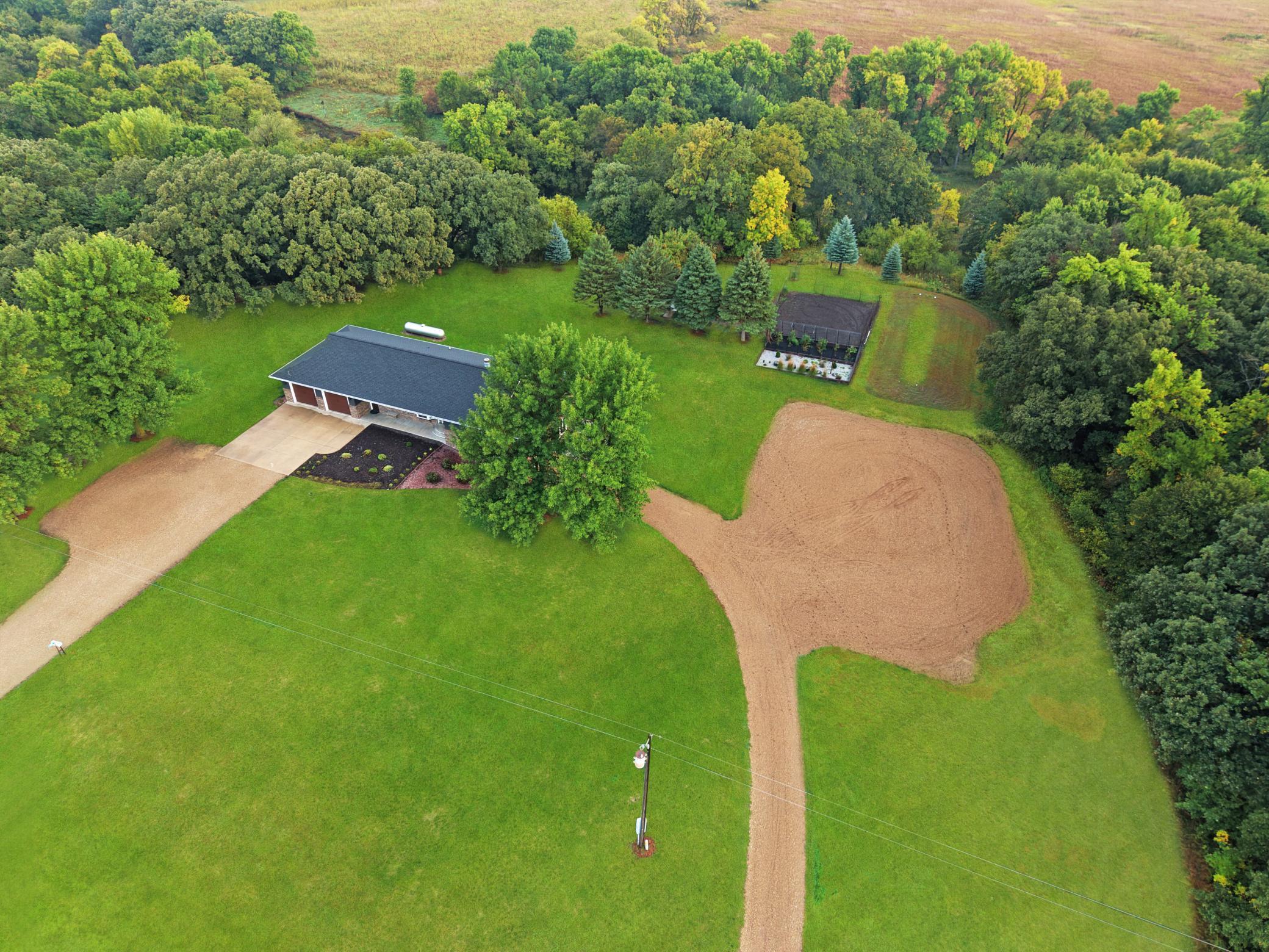 main property photo 8